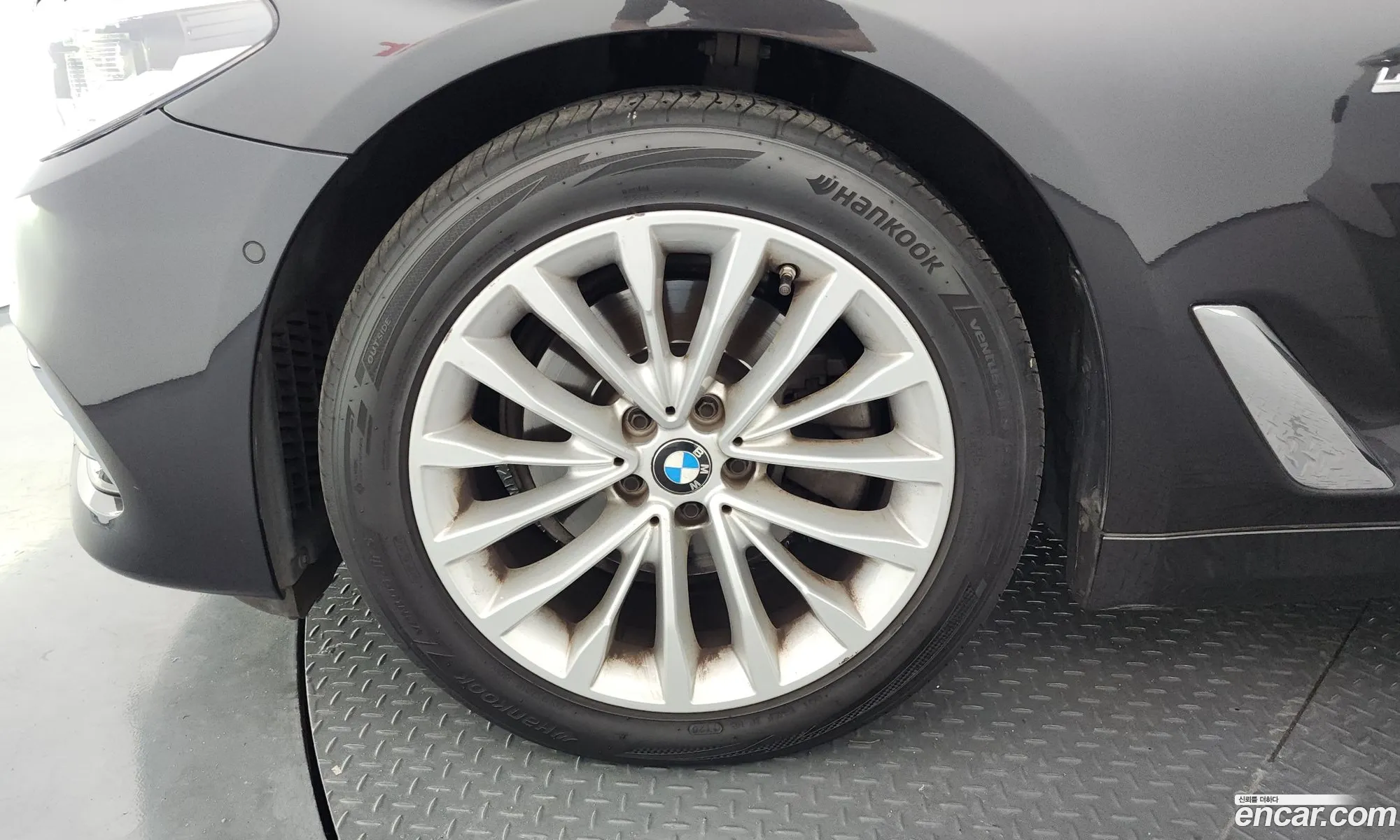 BMW 5 Series 2018 WBAJC510XJWE55671 — 3