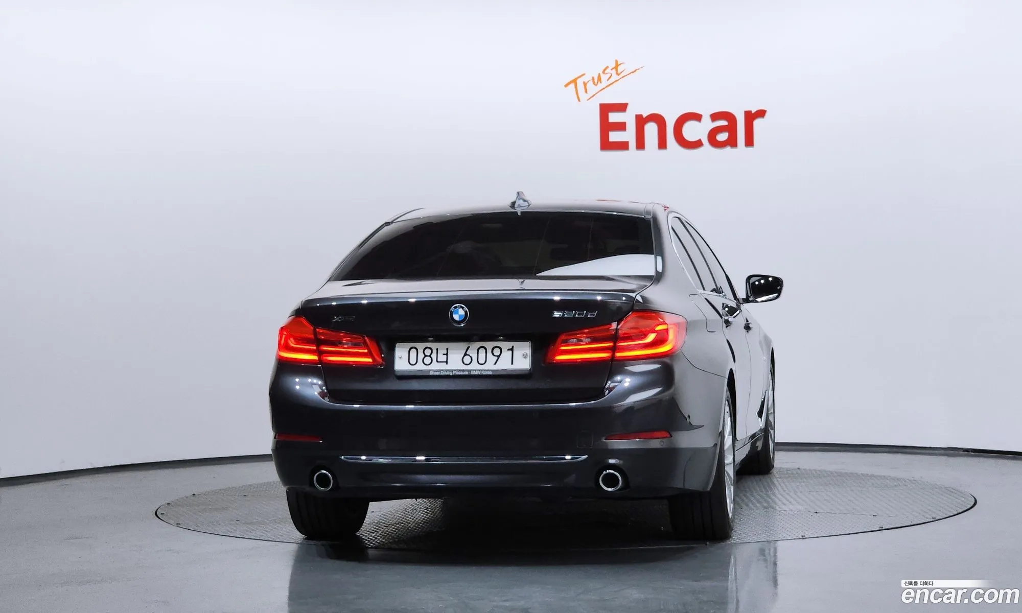 BMW 5 Series 2018 WBAJC510XJWE55671 — 19