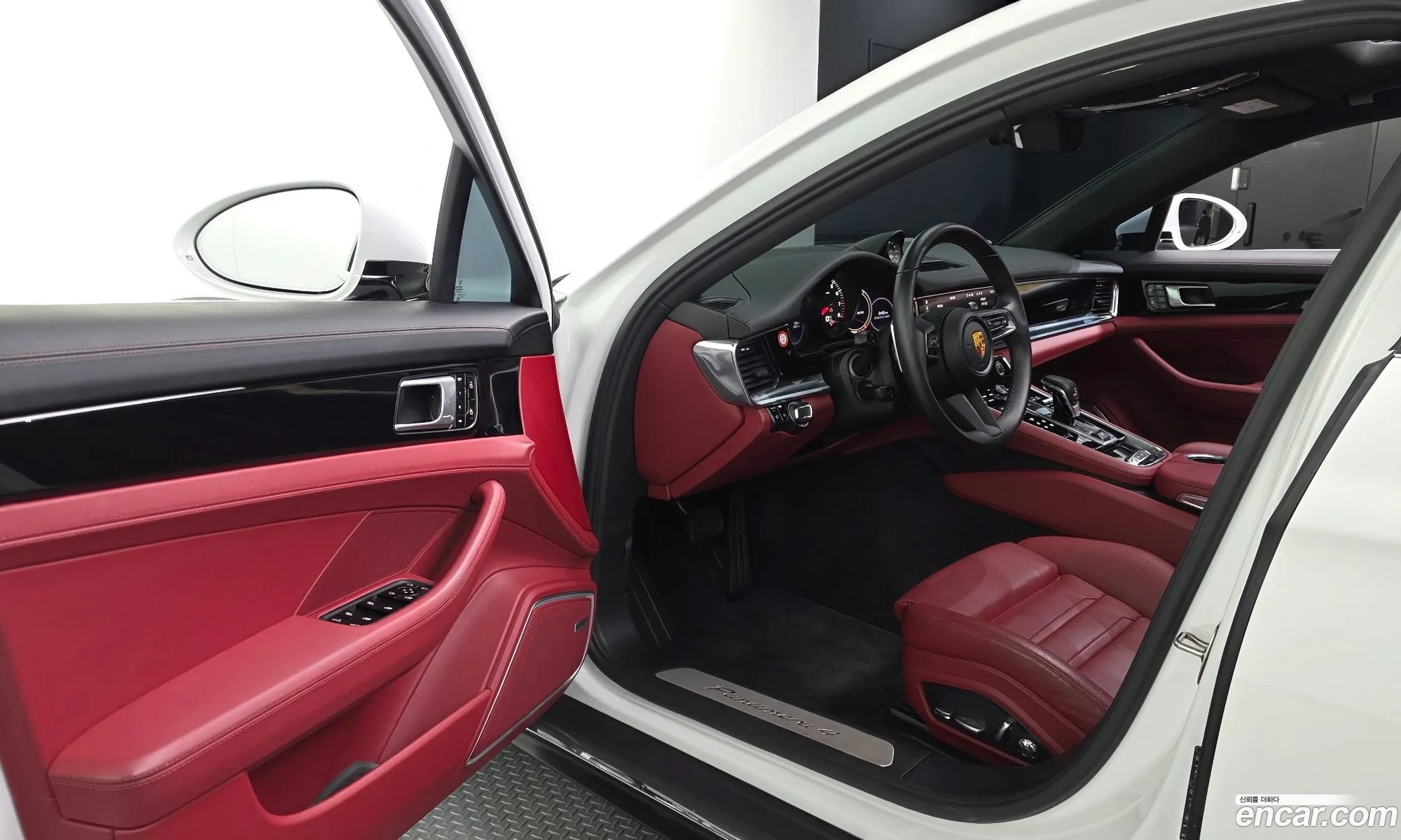 Porsche Panamera 2021 WP0BJ297 — 19