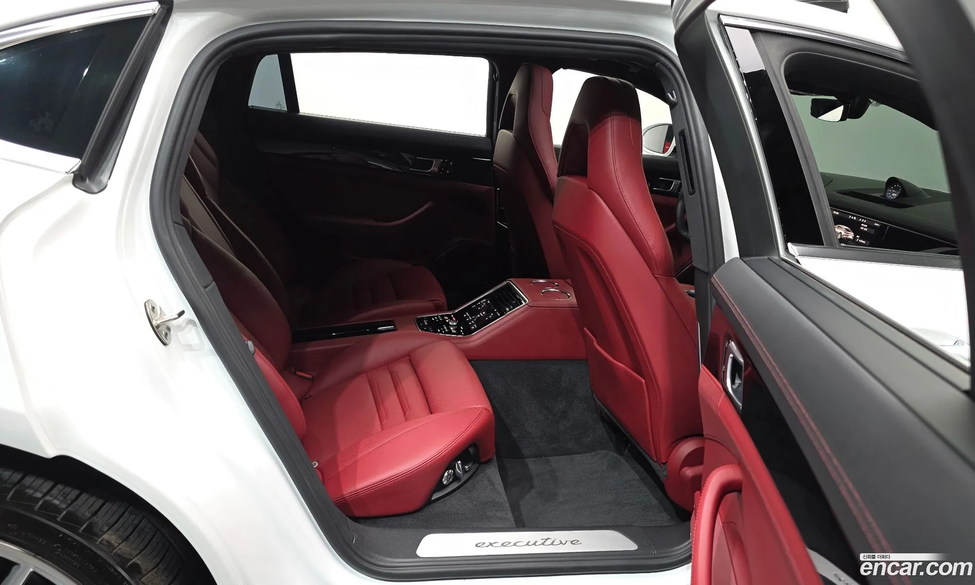 Porsche Panamera 2021 WP0BJ297 — 7