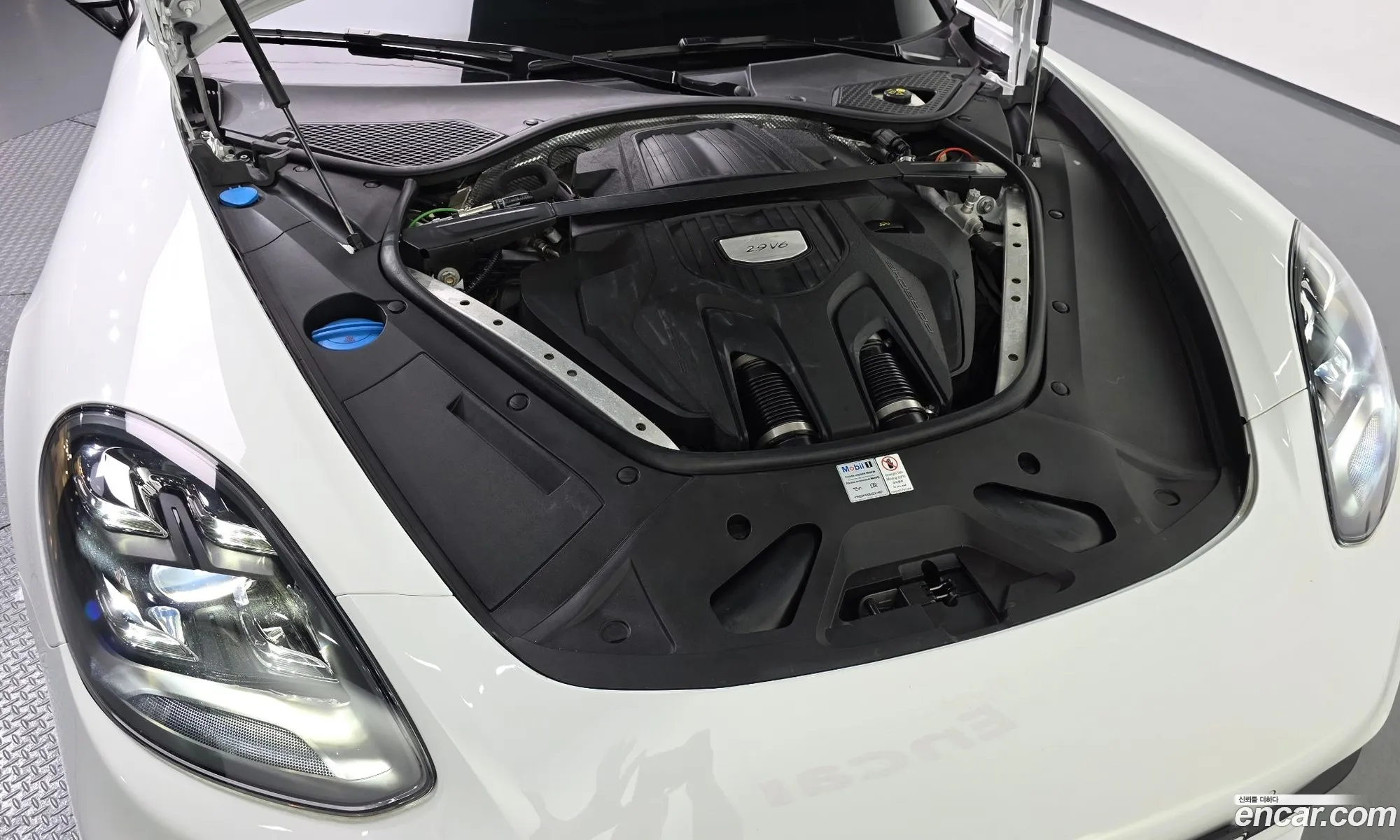 Porsche Panamera 2021 WP0BJ297 — 6
