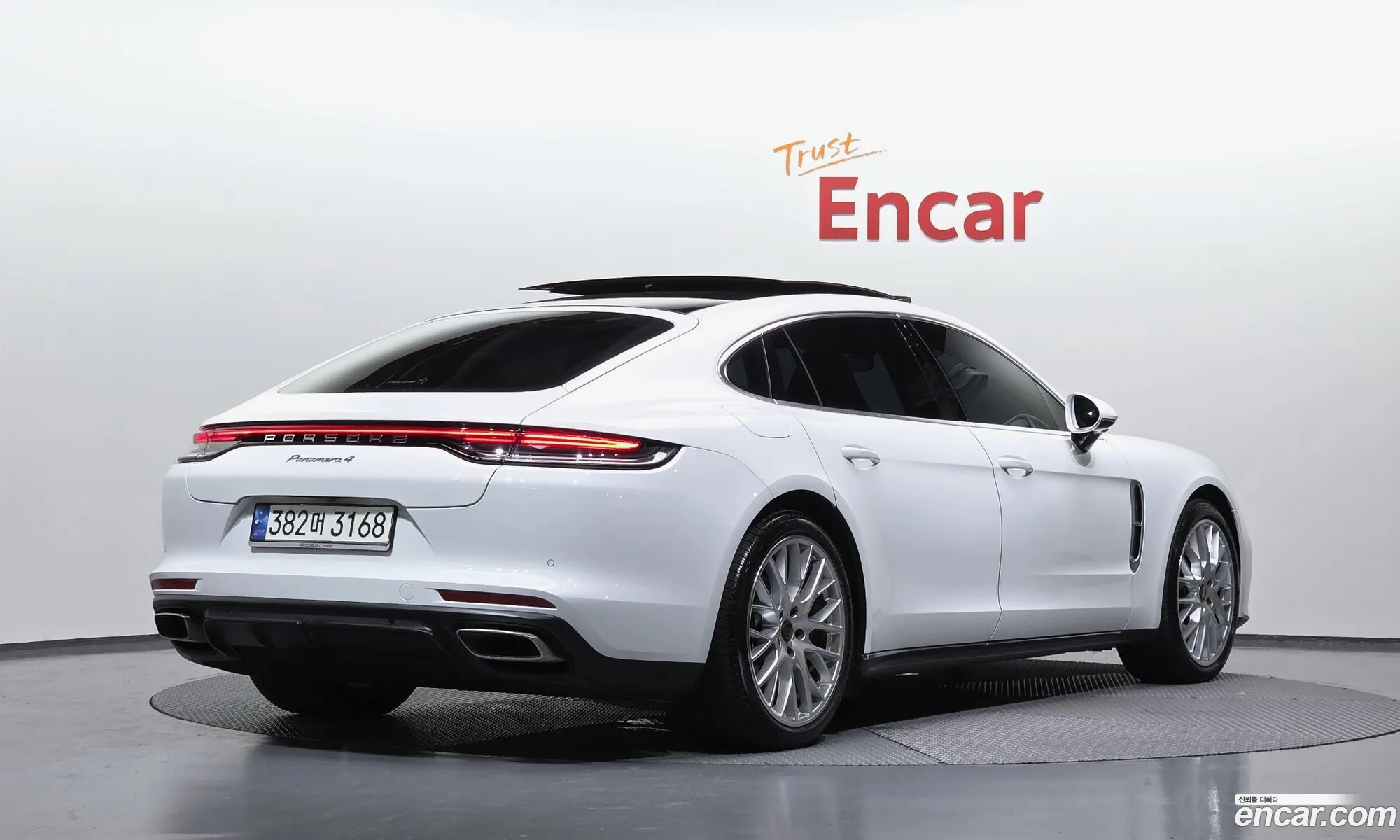 Porsche Panamera 2021 WP0BJ297 — 15