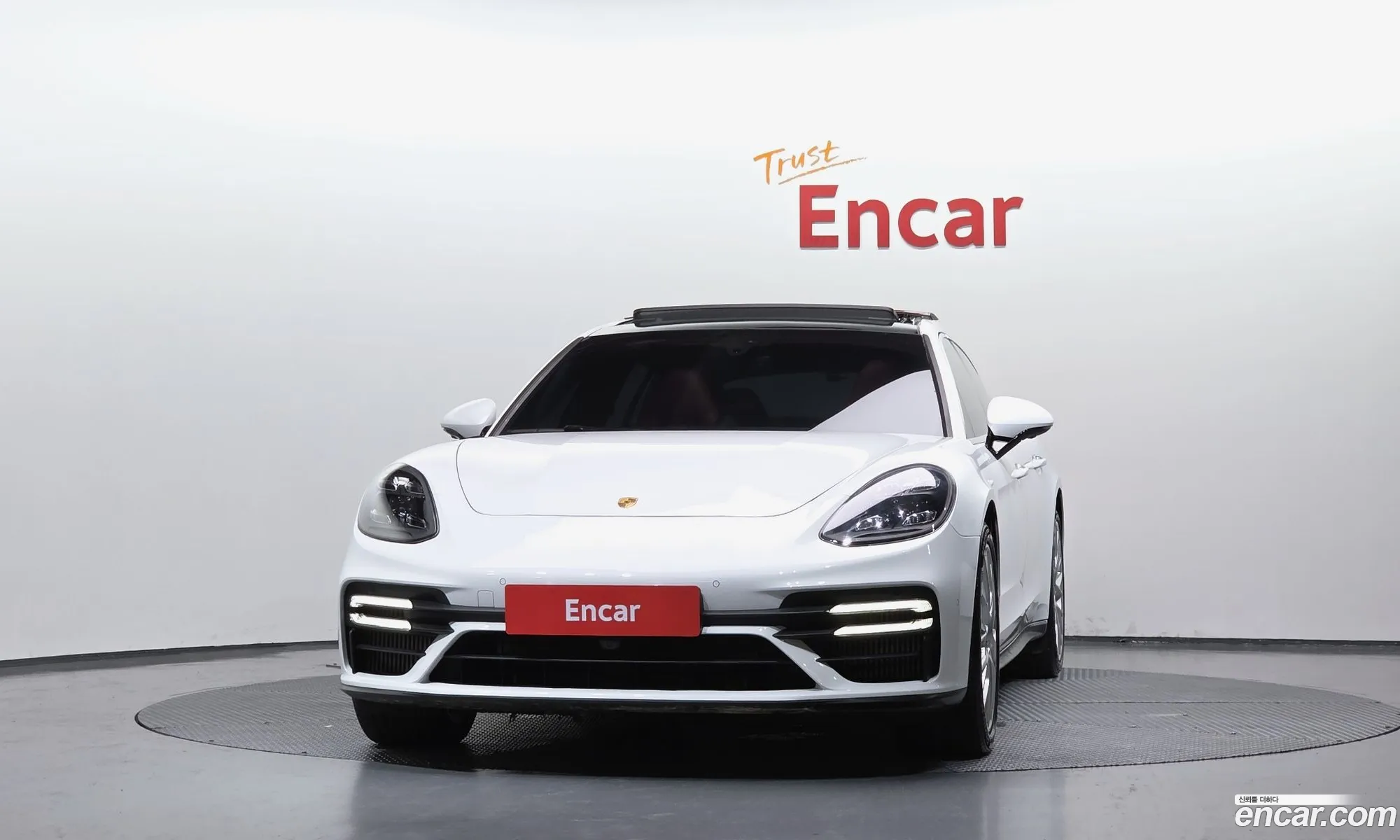 Porsche Panamera 2021 WP0BJ297 — 18