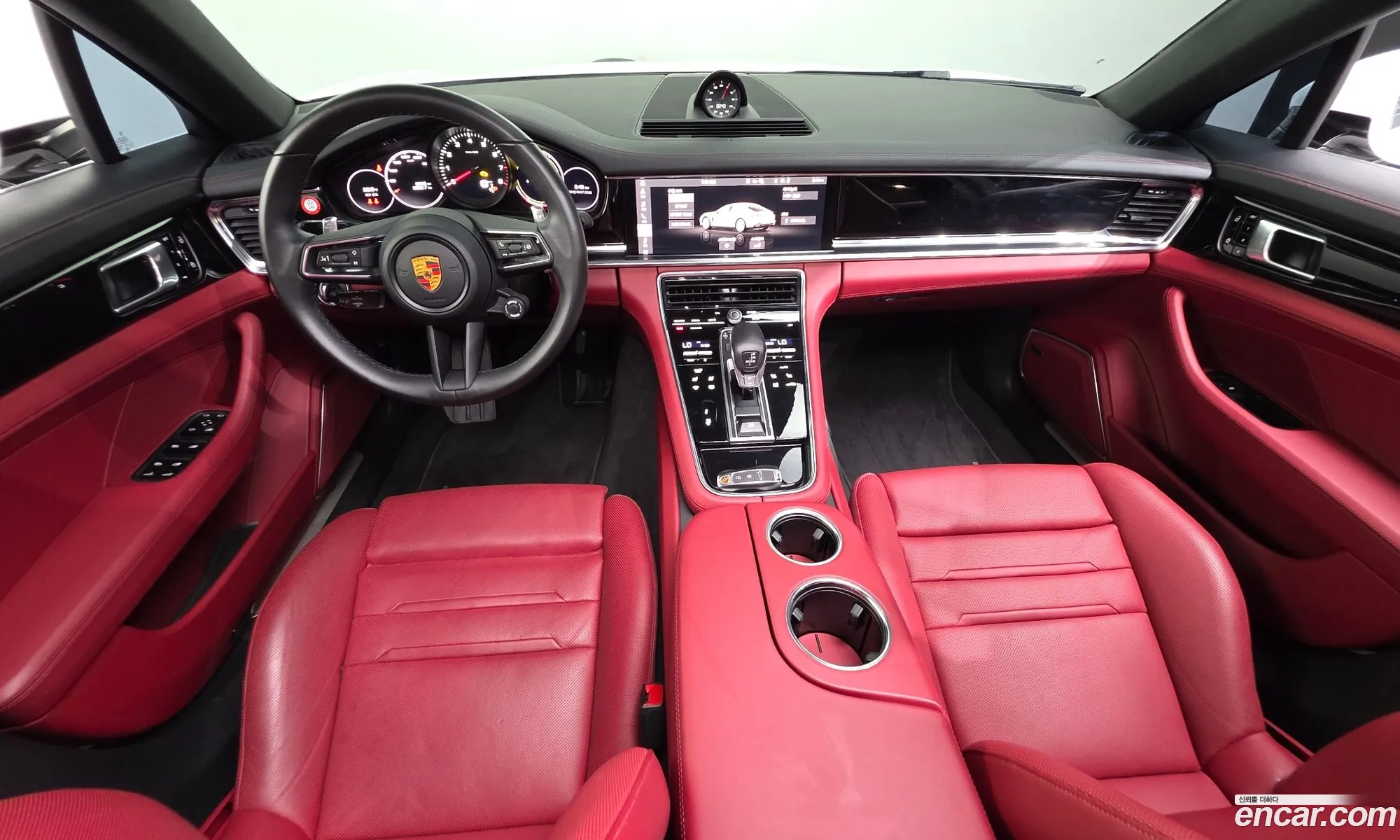 Porsche Panamera 2021 WP0BJ297 — 12