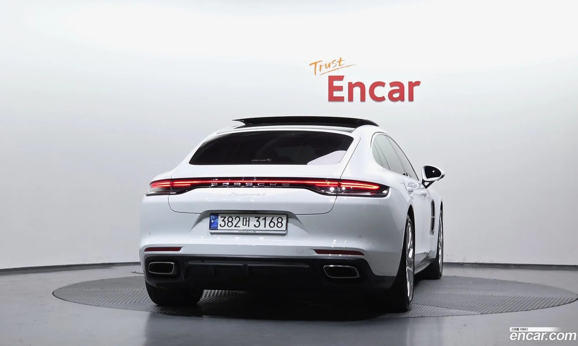 Porsche Panamera 2021 WP0BJ297 — 3