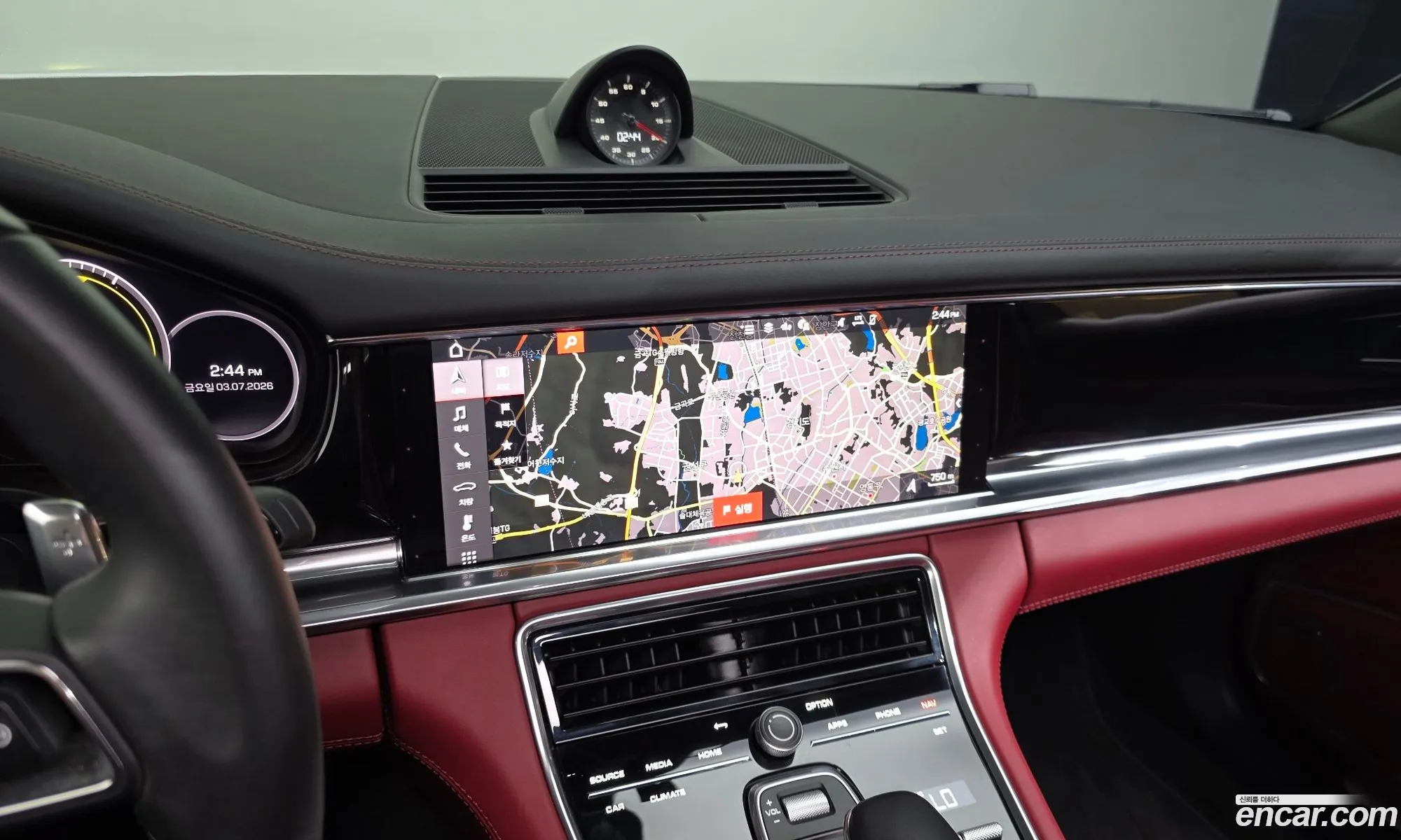 Porsche Panamera 2021 WP0BJ297 — 13
