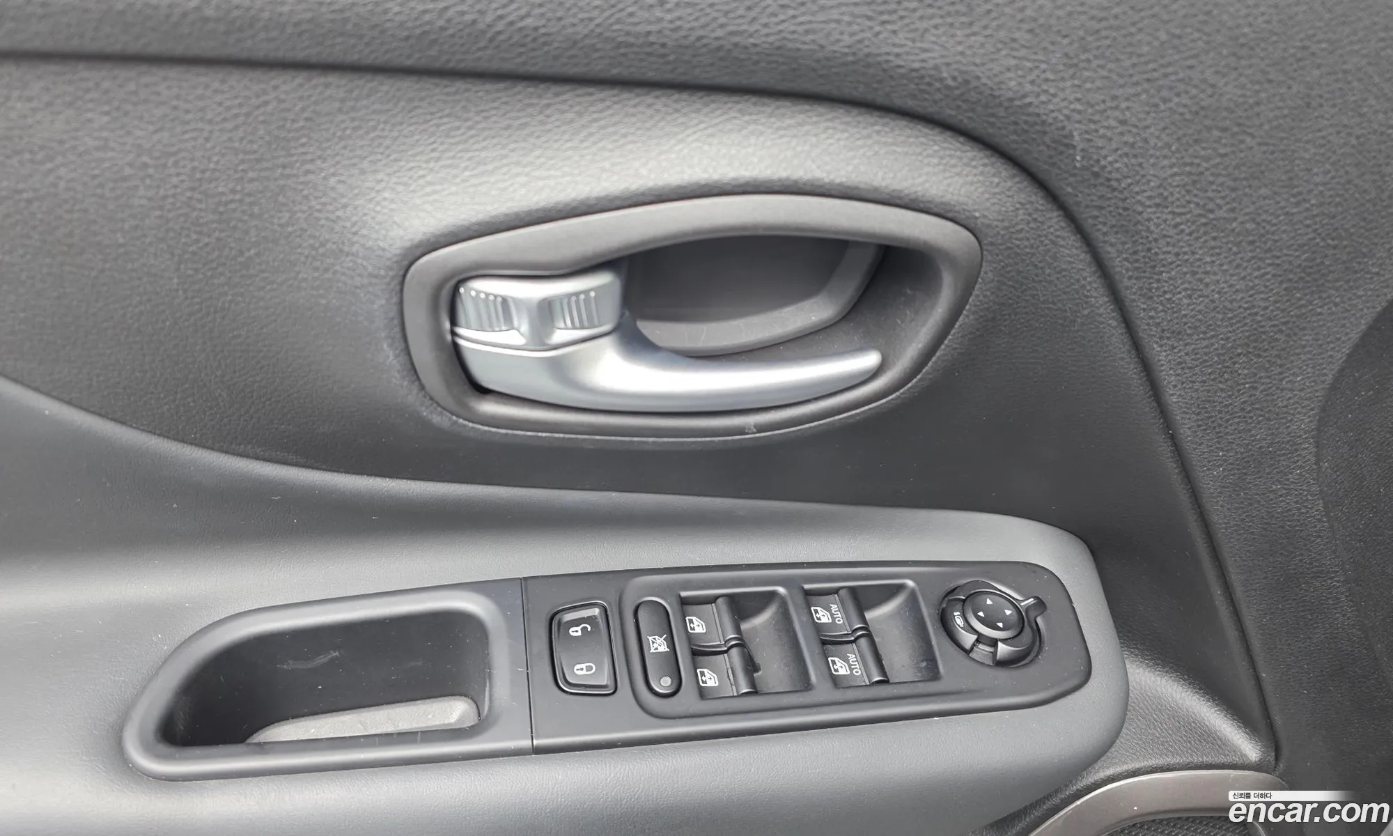 Jeep Renegade 2022 — 27