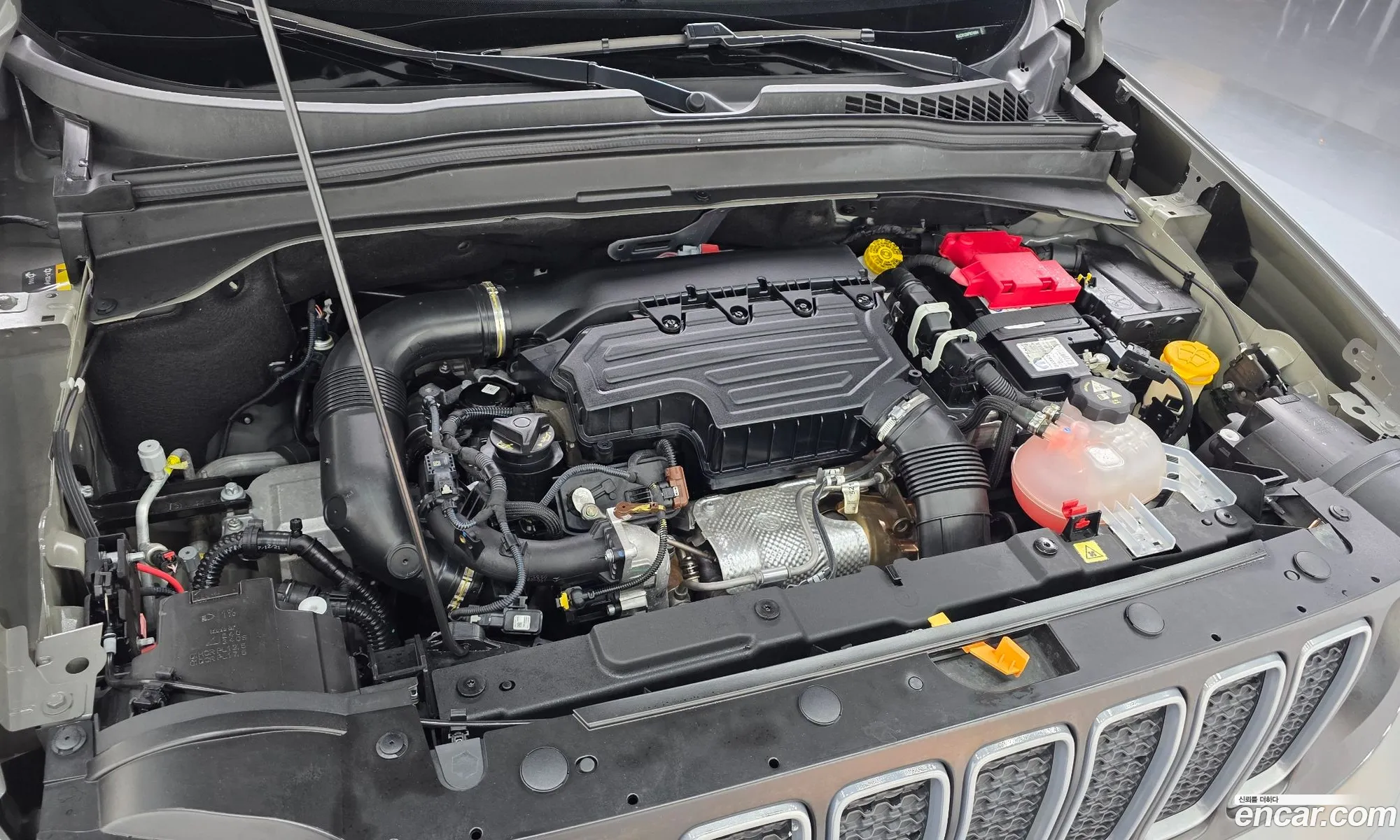 Jeep Renegade 2022 — 16
