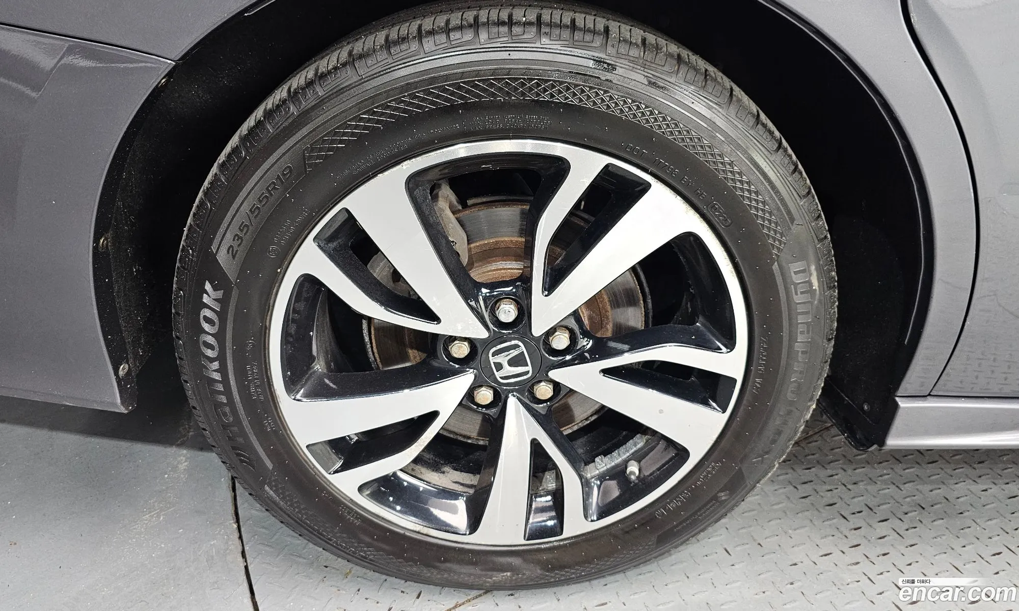 Honda Odyssey 2017 5KBRL6880JB600206 — 11