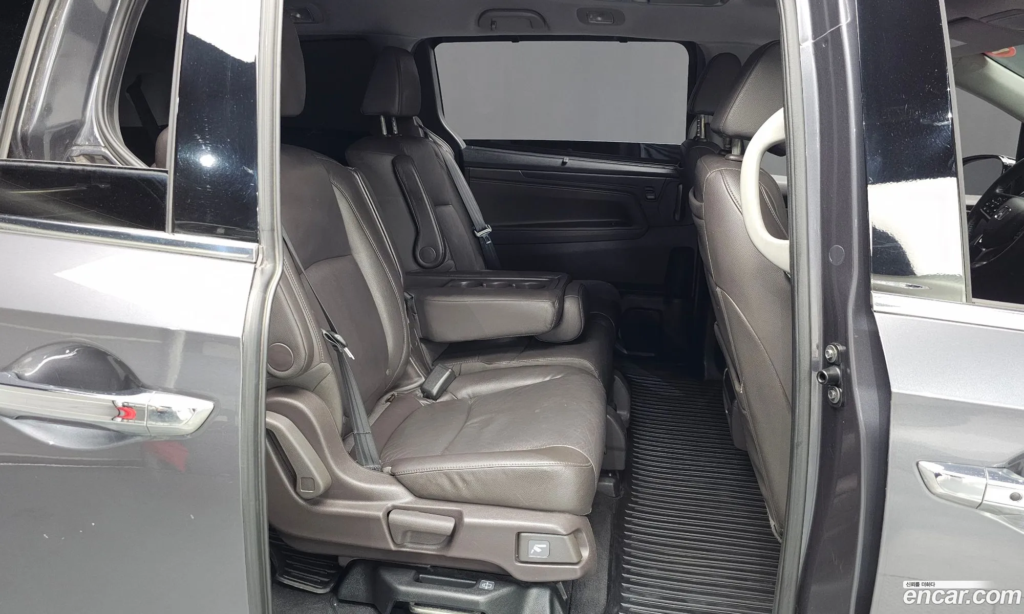 Honda Odyssey 2017 5KBRL6880JB600206 — 7