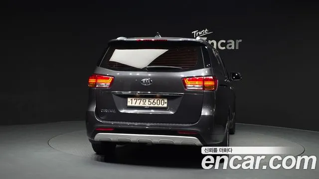 Kia Carnival 2017 — 3