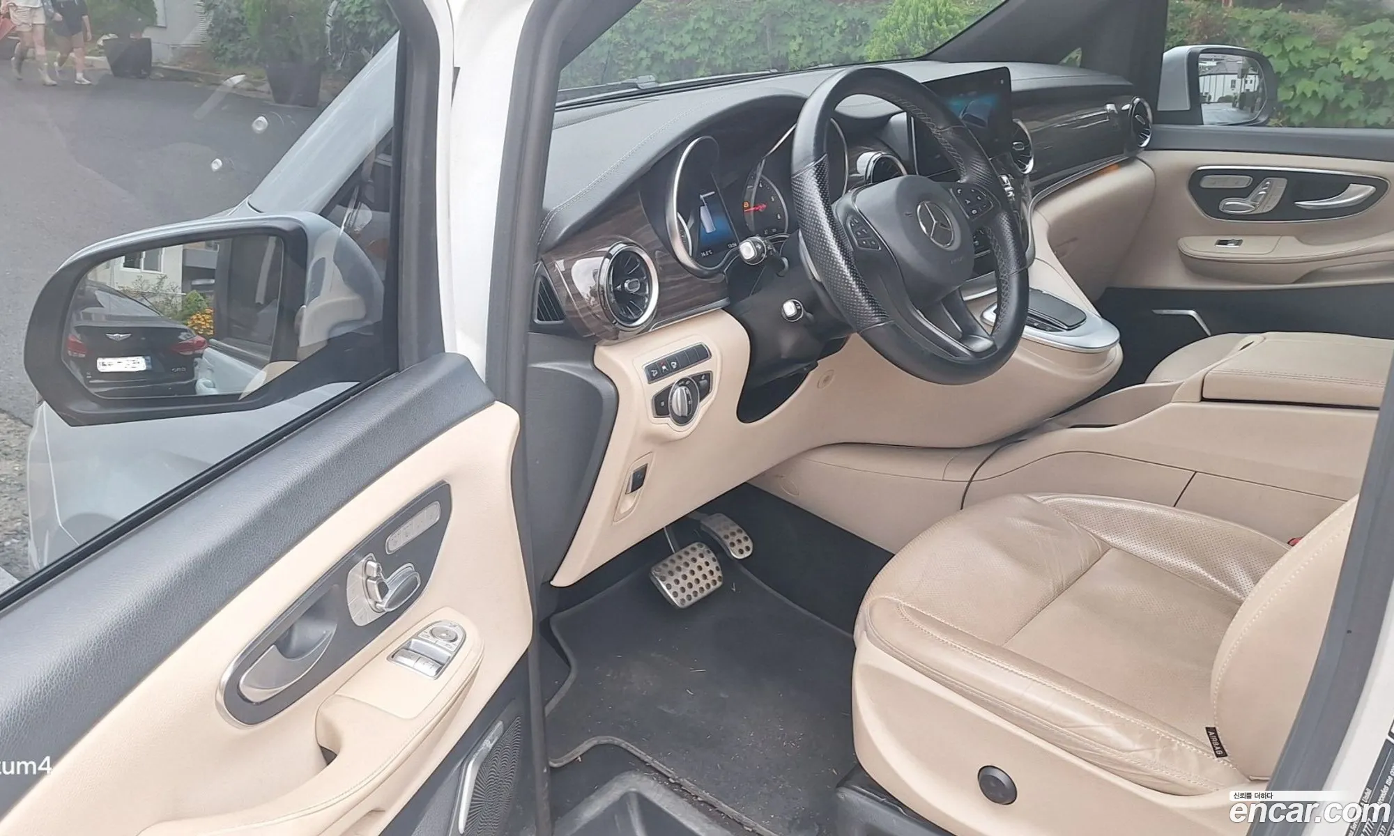 Mercedes-Benz V-Class 2021 — 5
