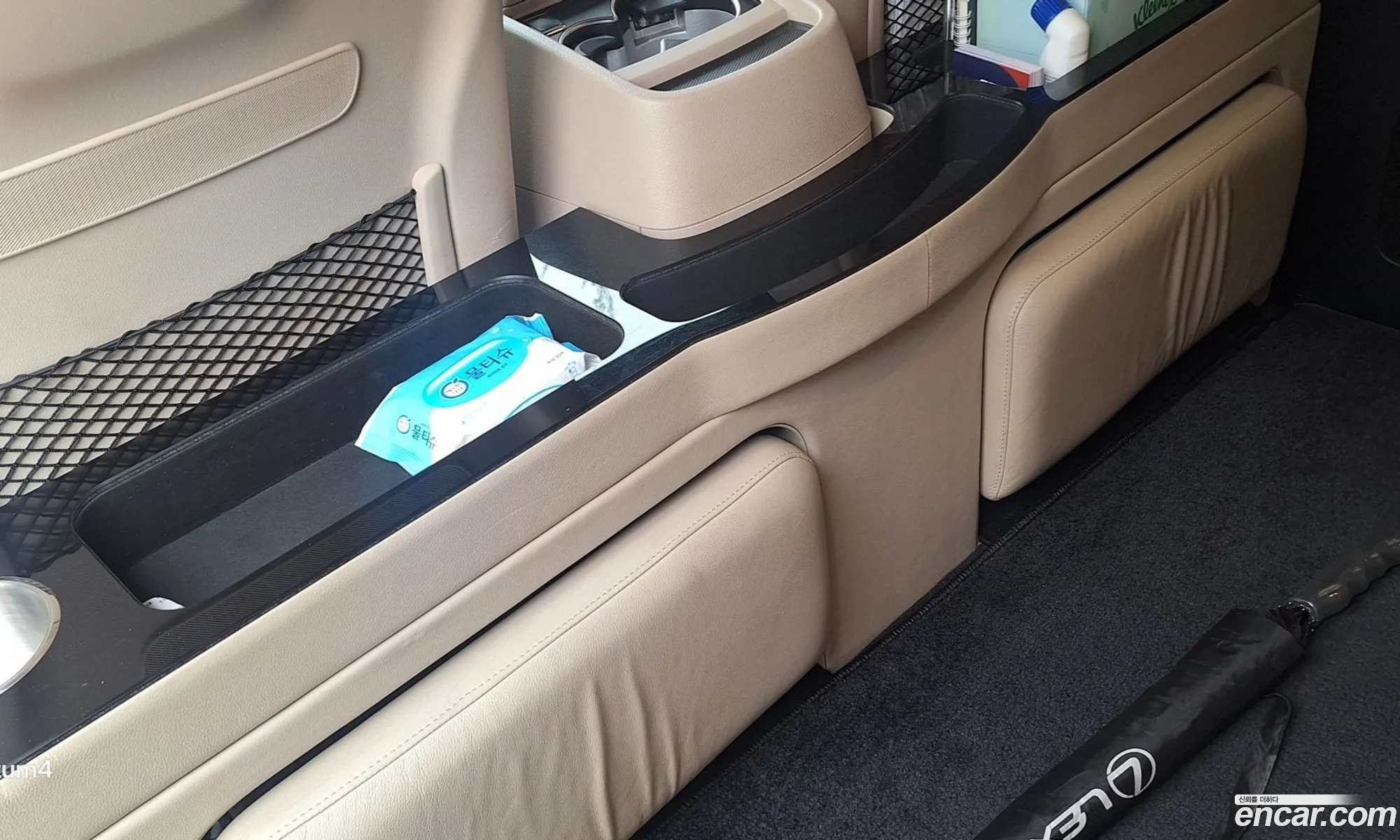Mercedes-Benz V-Class 2021 — 9