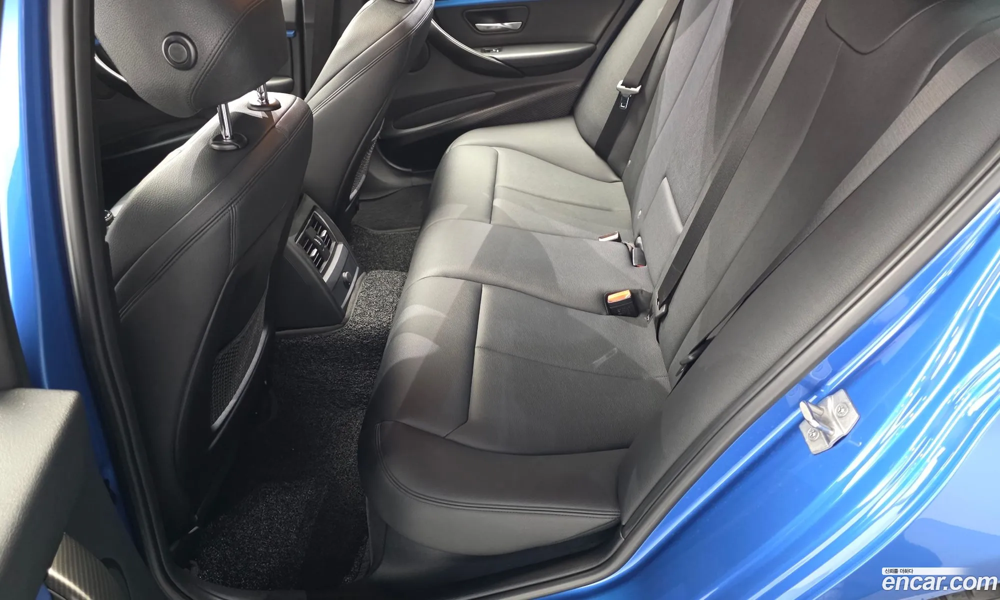 BMW 3 Series 2016 WBA8C5103HK854192 — 17