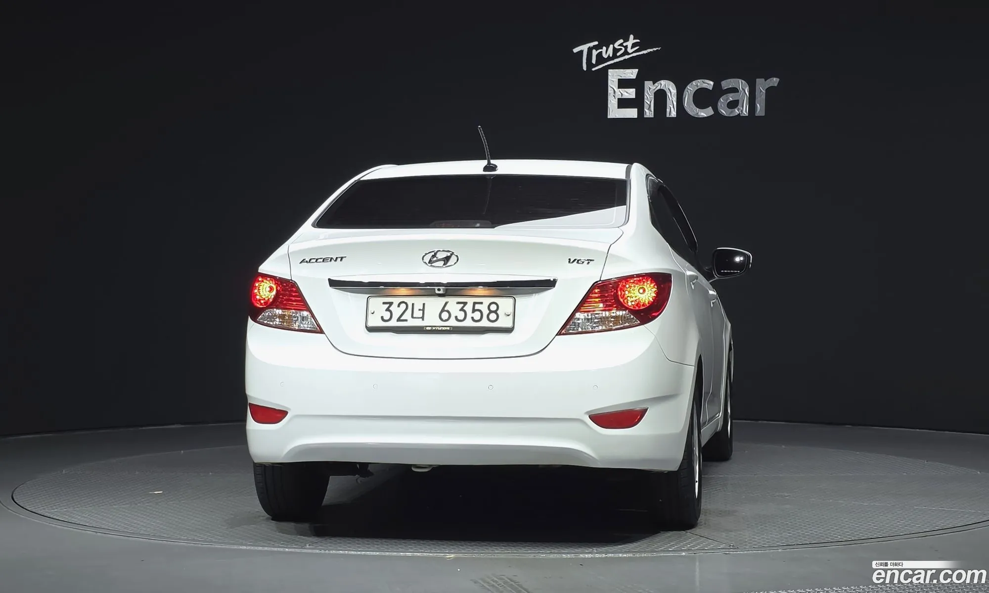 Hyundai Accent 2014 — 17