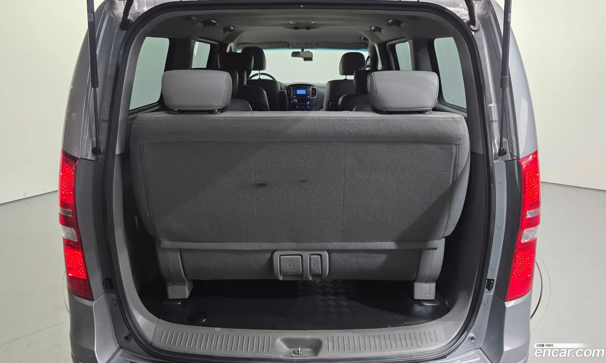 Hyundai Grand Starex 2018 — 25