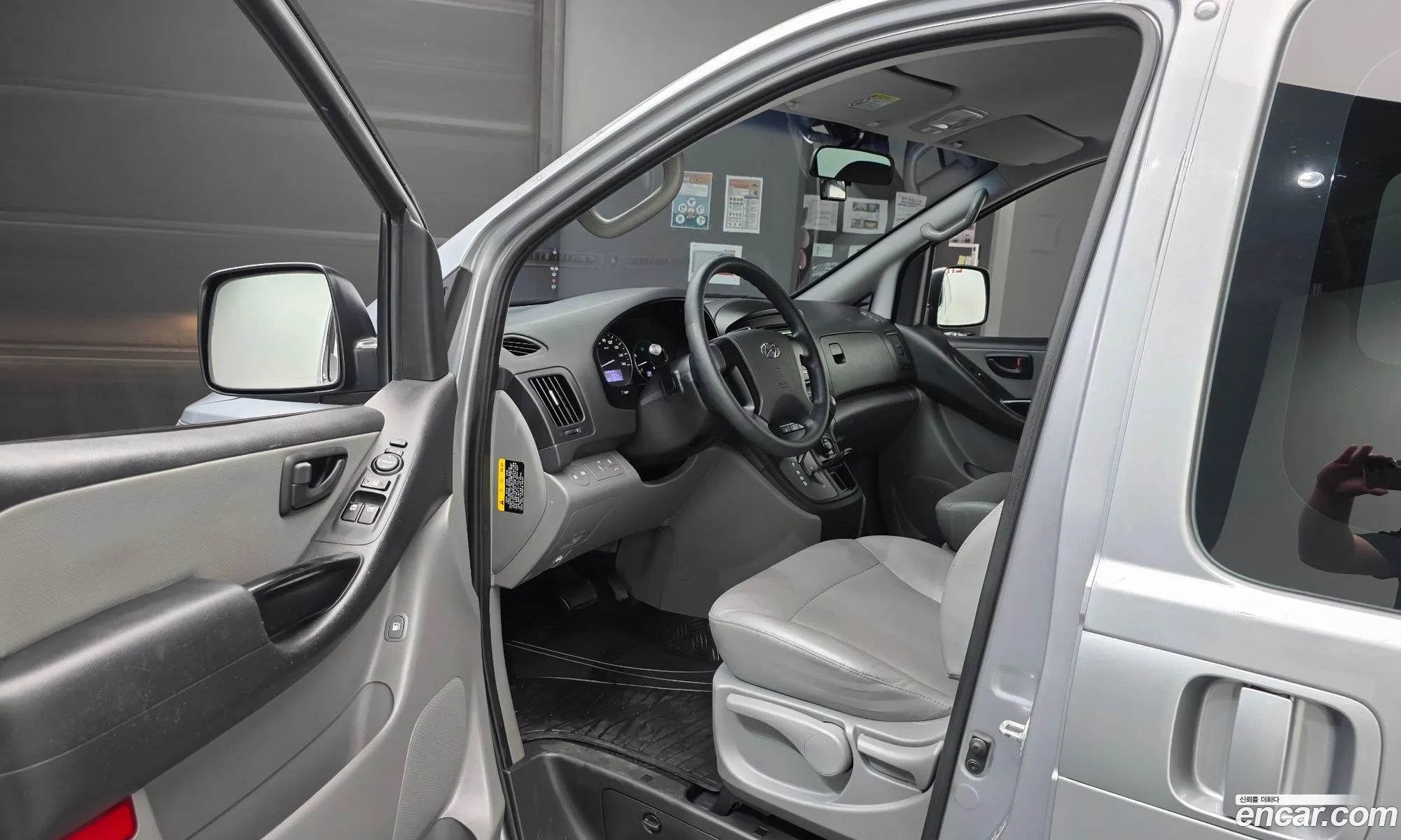 Hyundai Grand Starex 2018 — 29