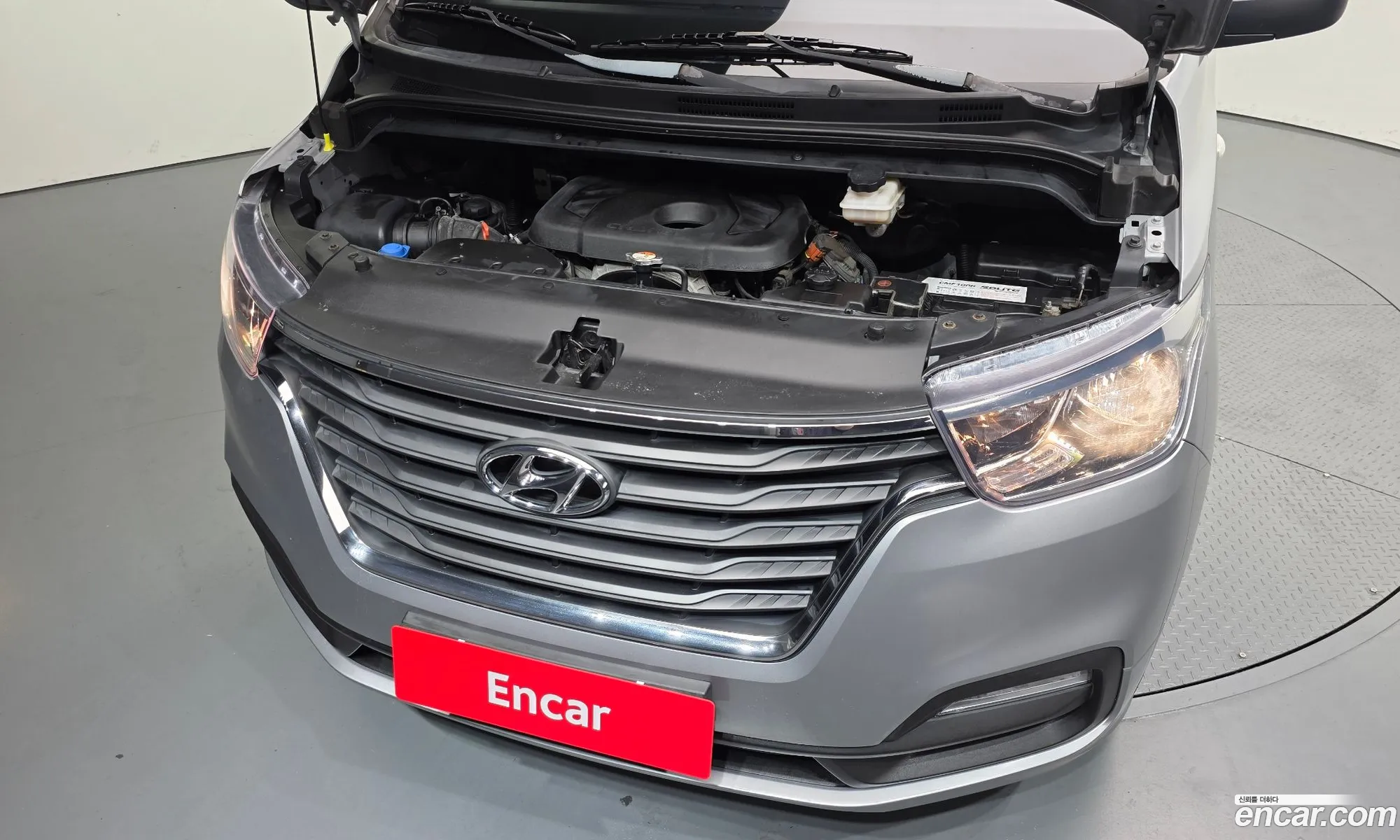 Hyundai Grand Starex 2018 — 26