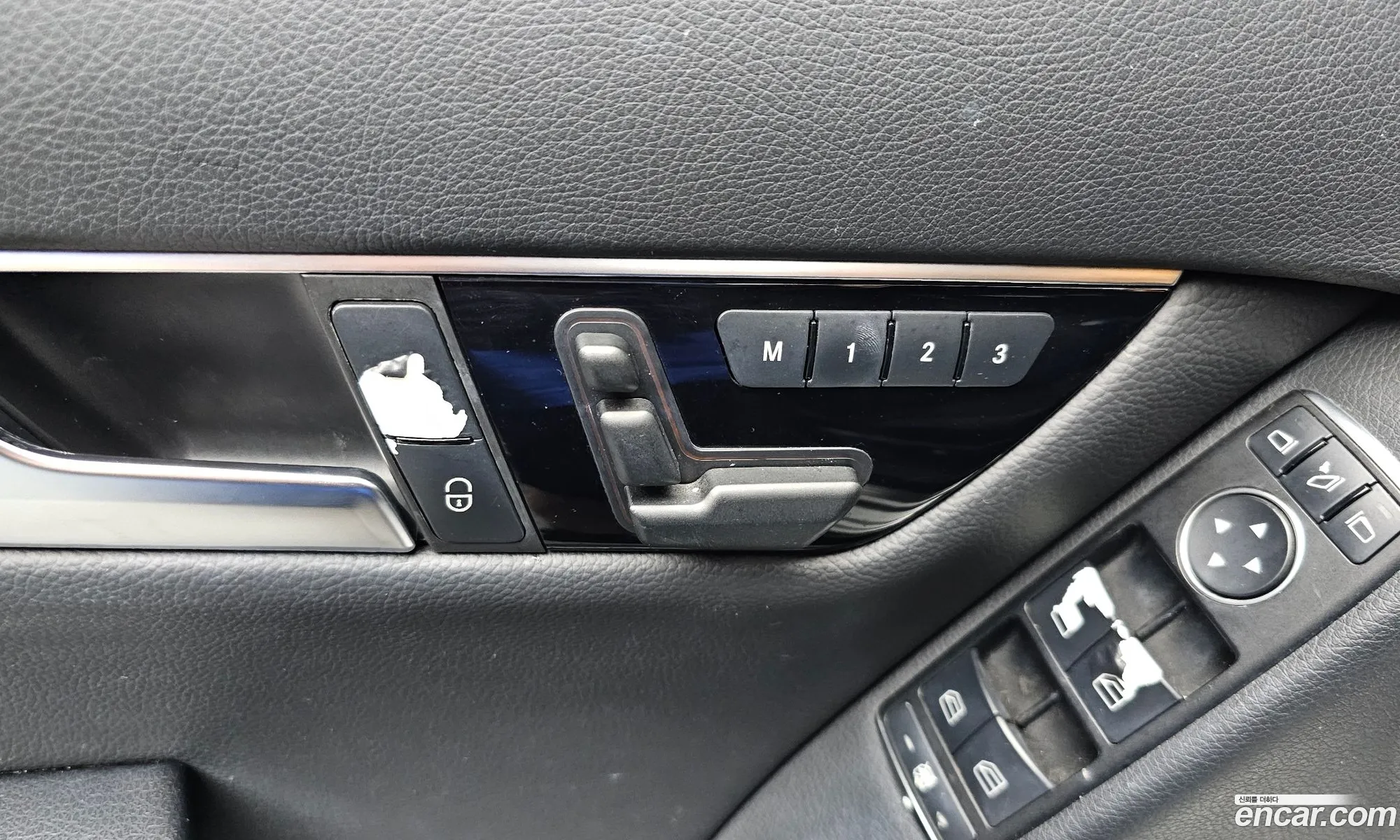 Mercedes-Benz C-Class W204 2013 WDDGF0CB1DA856486 — 19