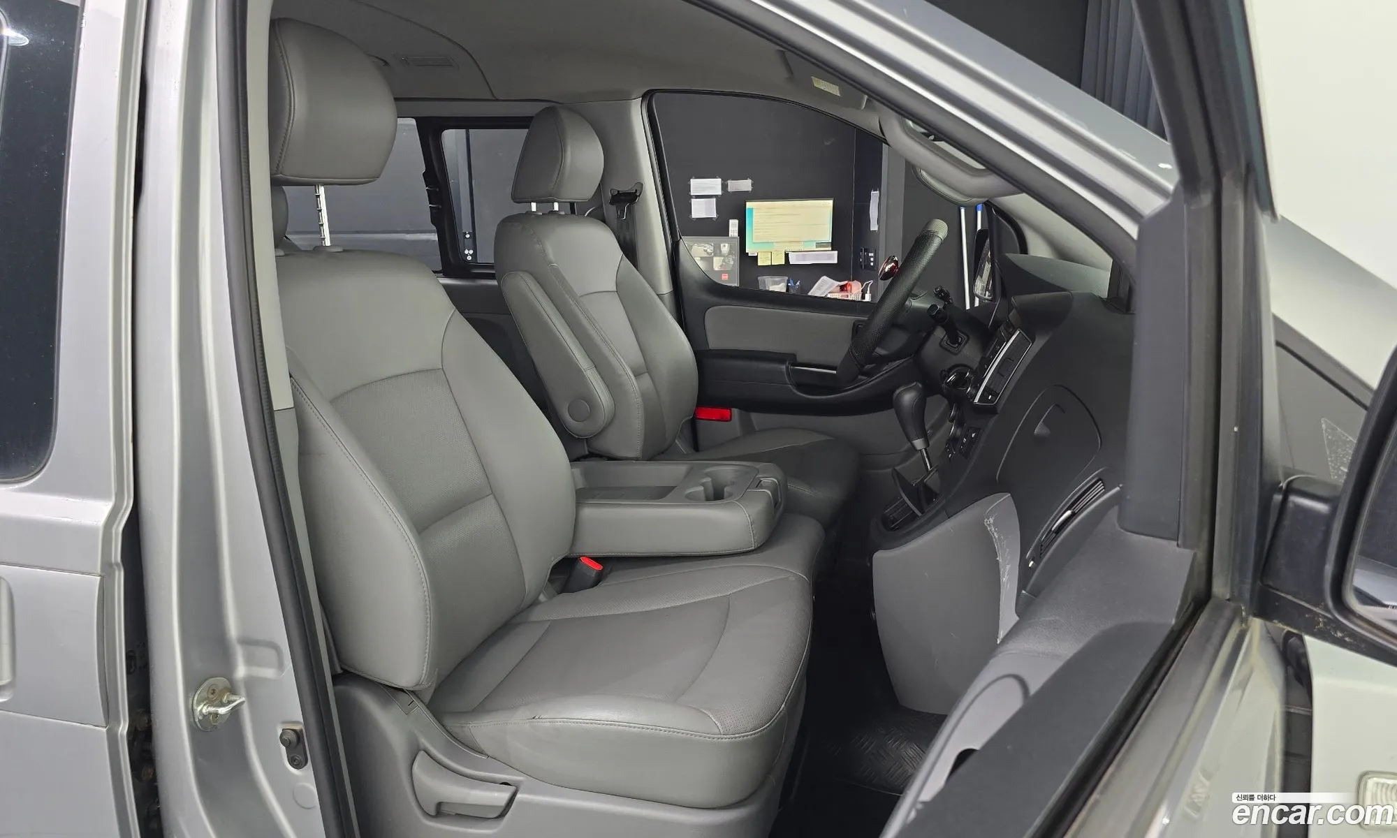 Hyundai Grand Starex 2018 — 13