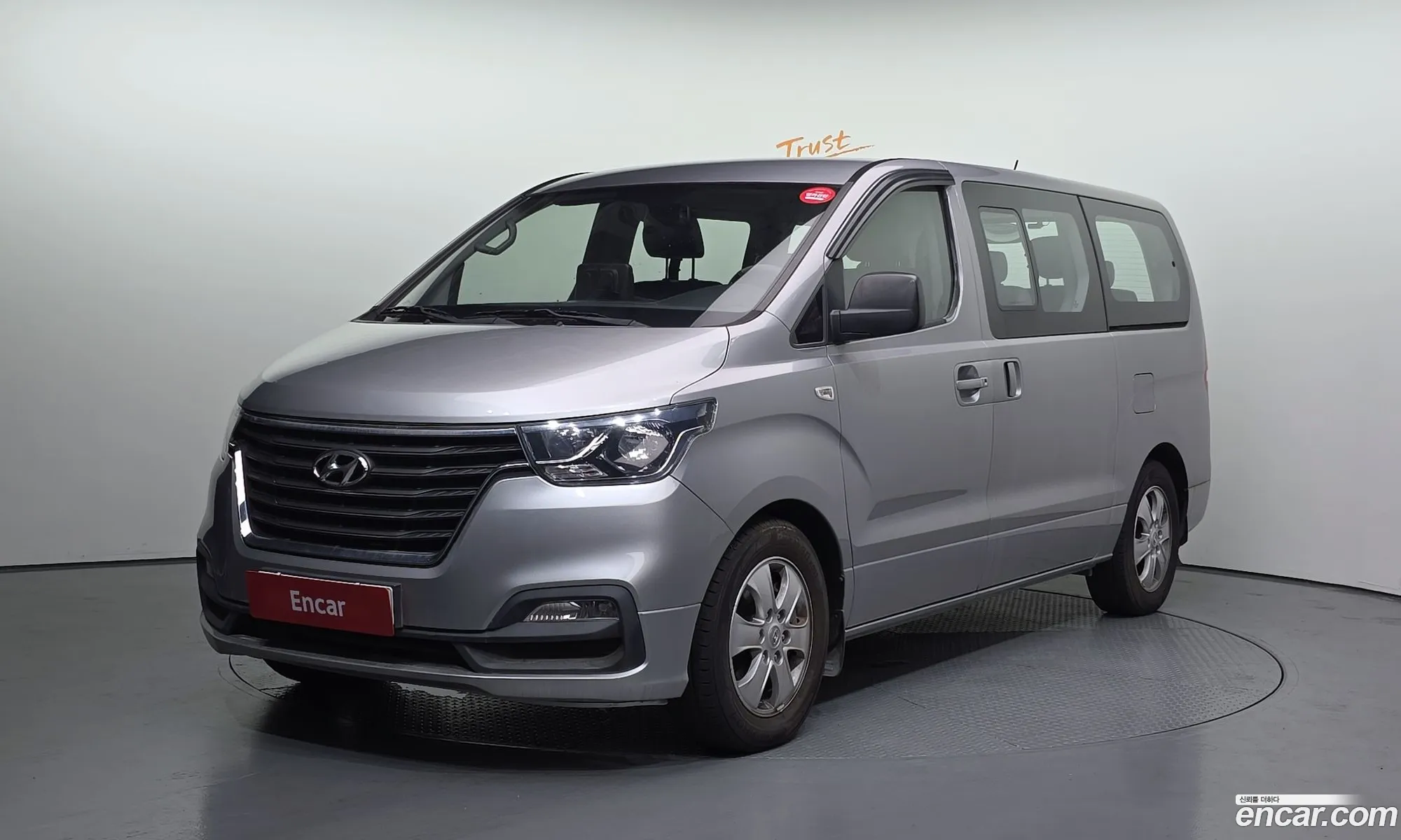 Hyundai Grand Starex 2018 — 17