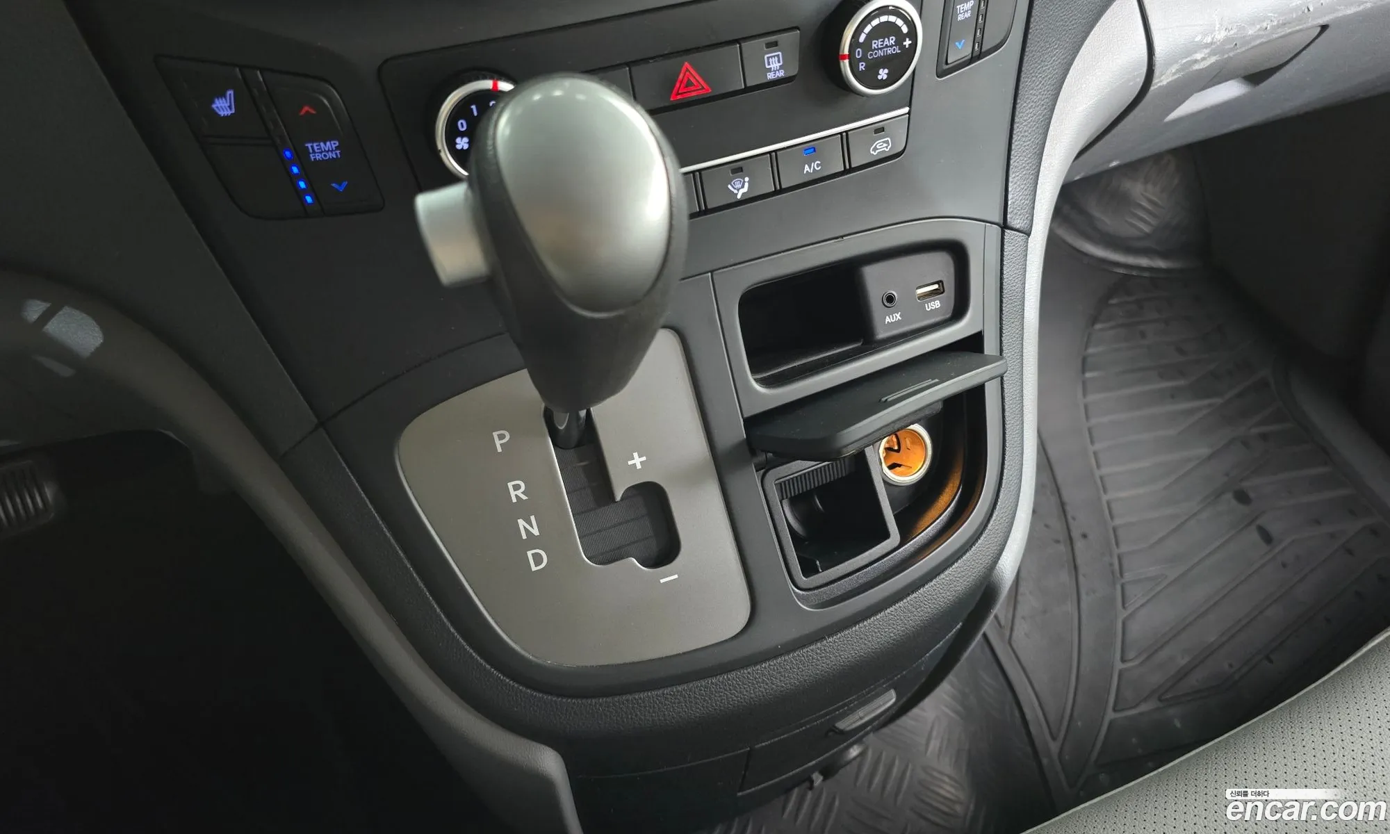 Hyundai Grand Starex 2018 — 20