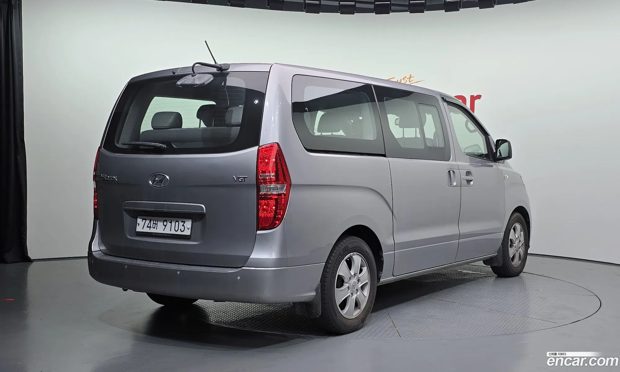 Hyundai Grand Starex 2018 — 18