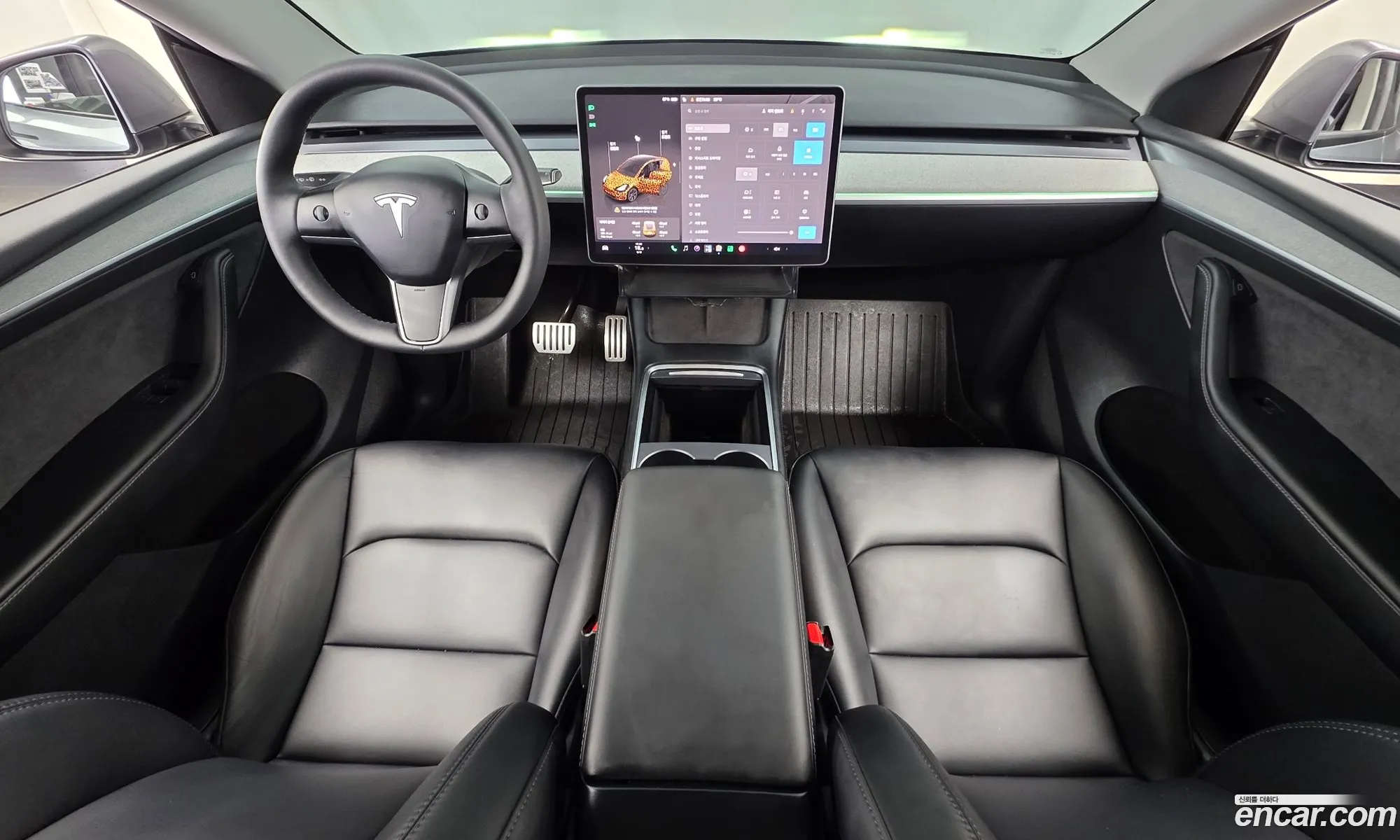 Tesla Model Y 2024 LRWYGCEK2RC800429 — 3