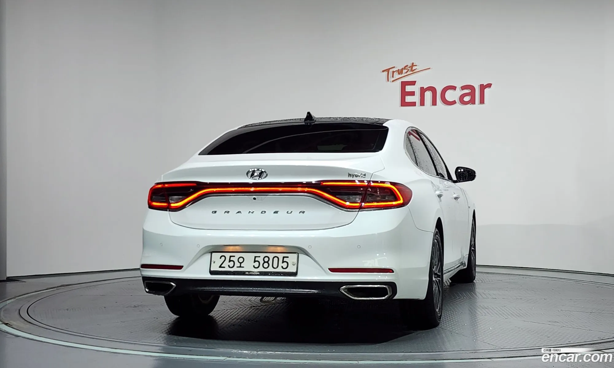 Hyundai Grandeur IG Hybrid 2017 — 14