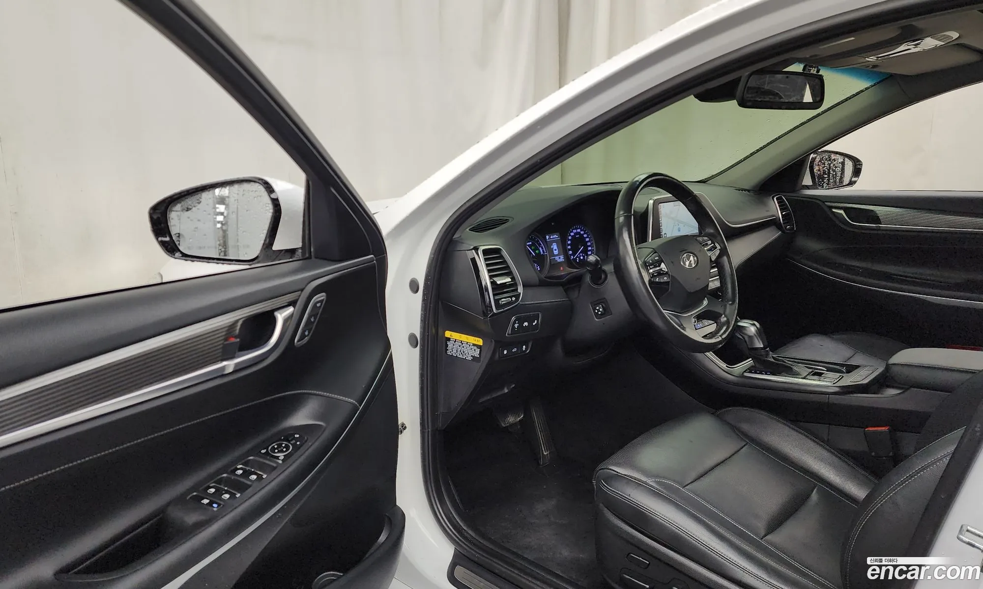 Hyundai Grandeur IG Hybrid 2017 — 17