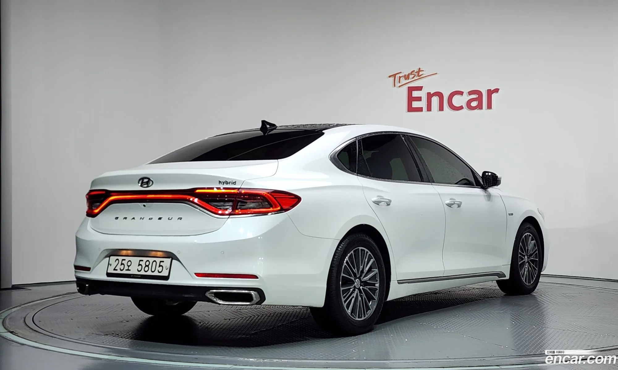 Hyundai Grandeur IG Hybrid 2017 — 5