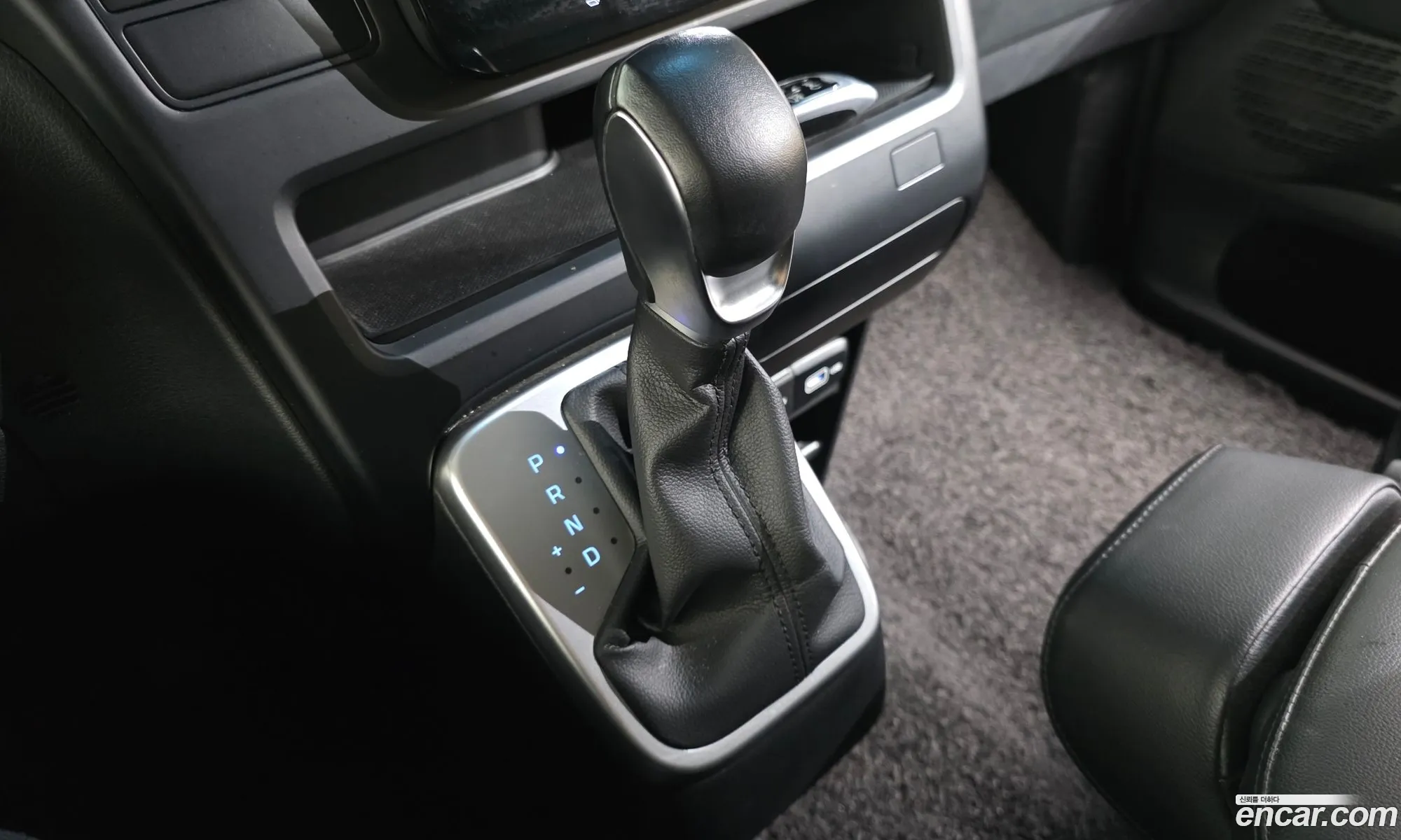 Hyundai Staria 2021 — 23
