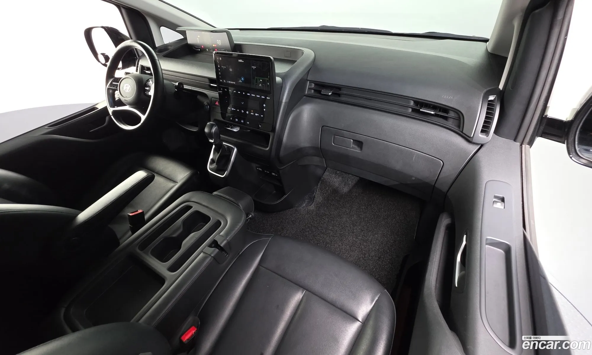 Hyundai Staria 2021 — 14