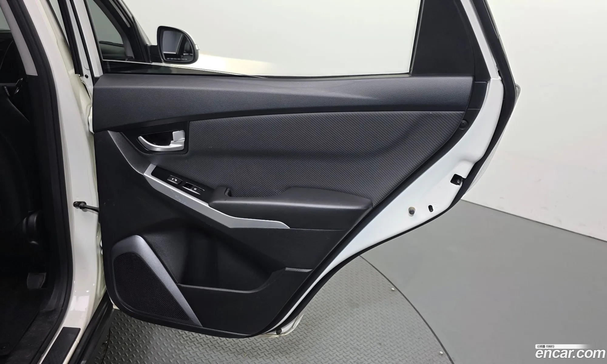 KG Mobility (SsangYong) Style Korando C 2018 — 27