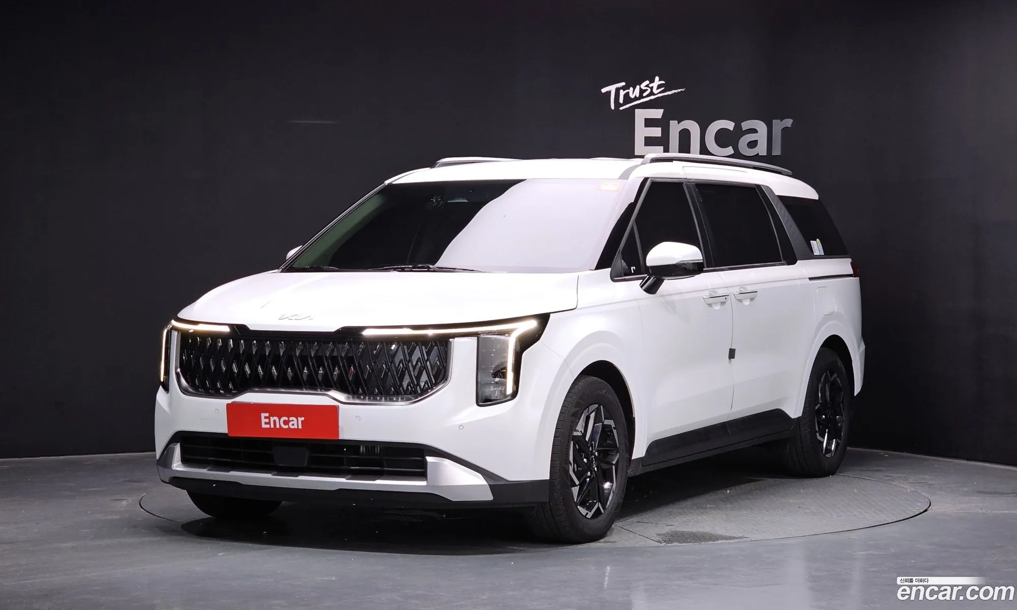 Kia Carnival 2024 — 18