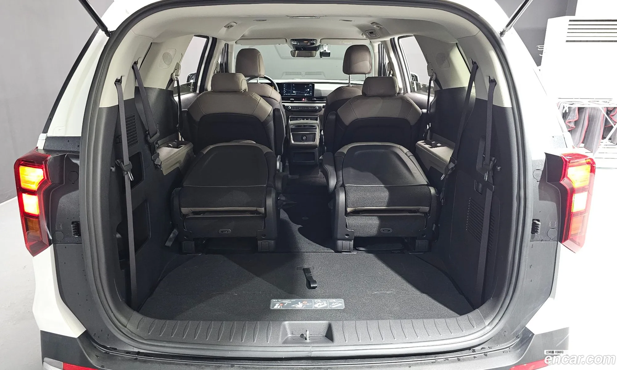 Kia Carnival 2024 — 14