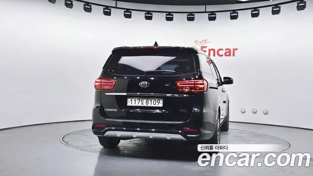 Kia Carnival 2018 — 3