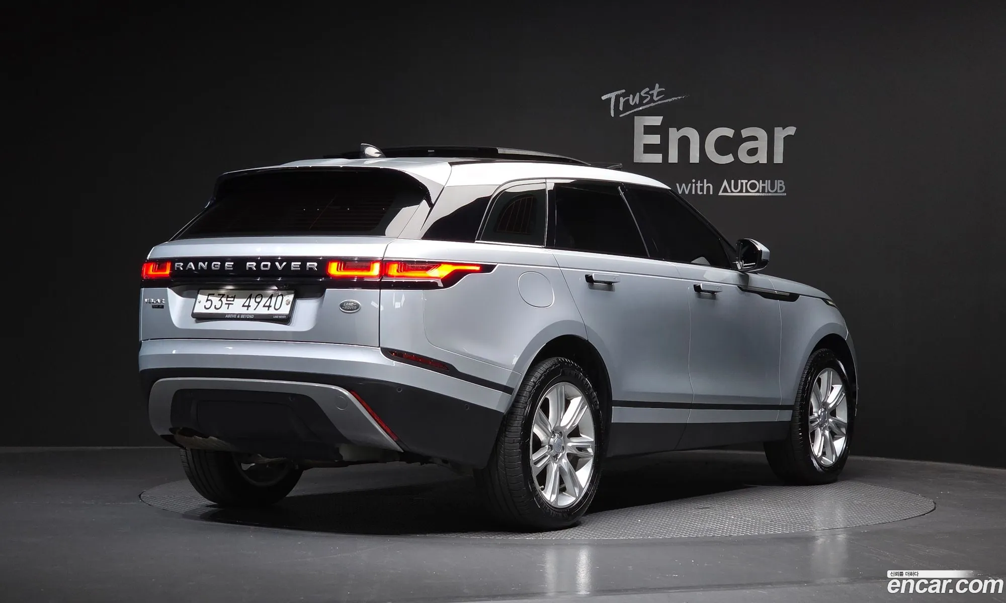 Land Rover Range Rover Velar 2018 — 26