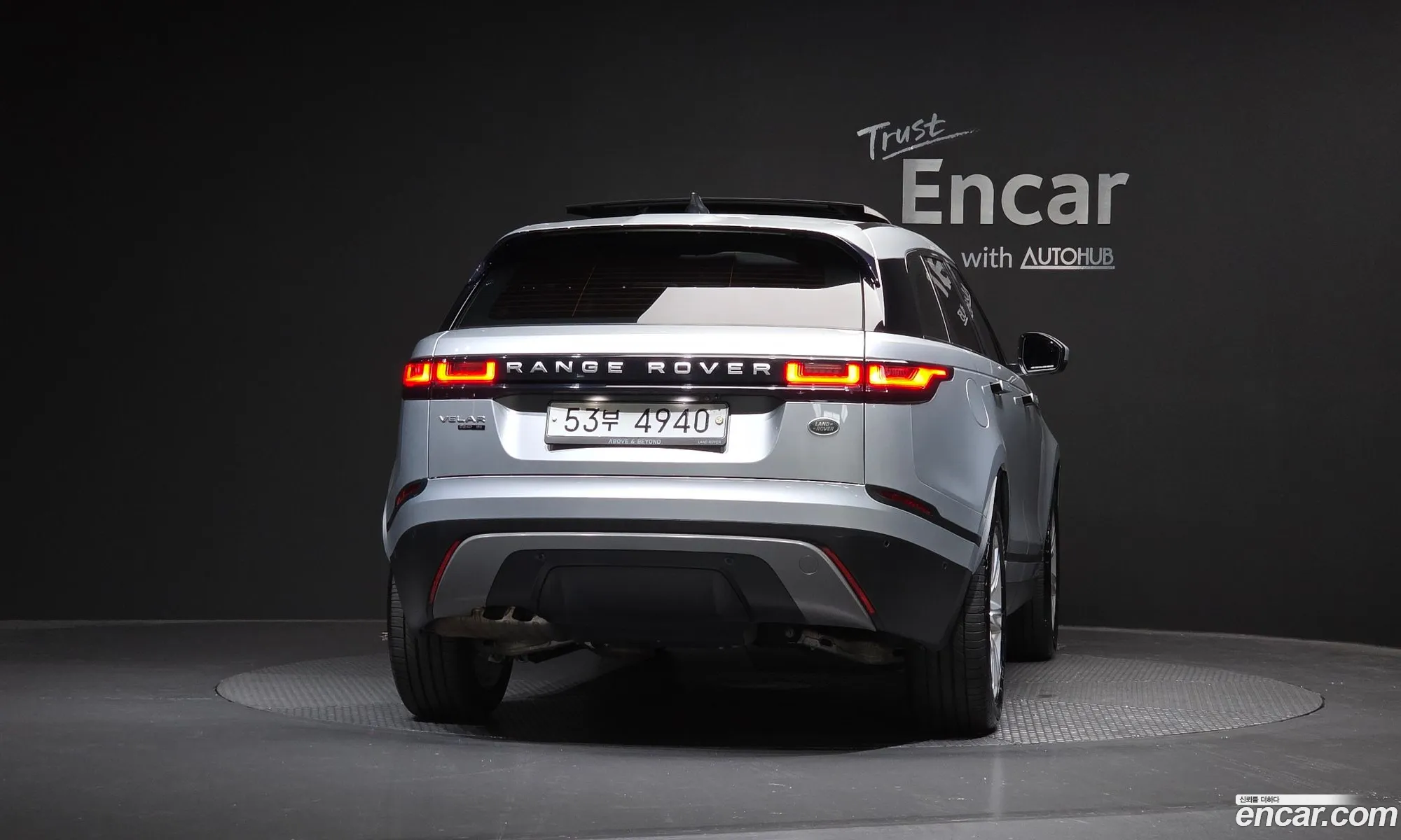 Land Rover Range Rover Velar 2018 — 27