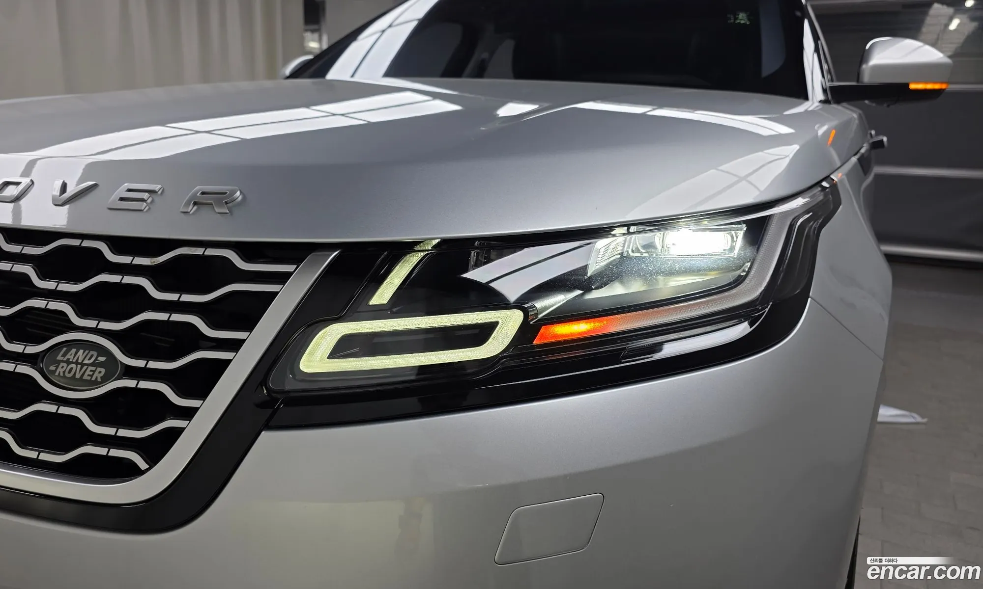 Land Rover Range Rover Velar 2018 — 19
