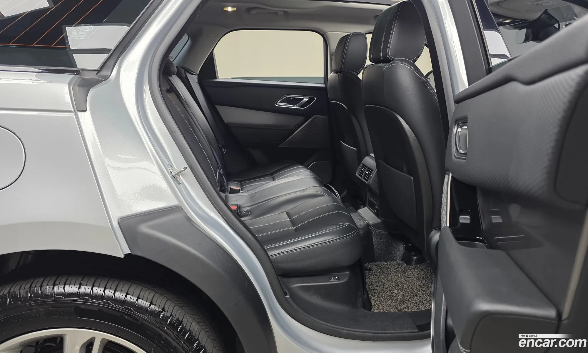 Land Rover Range Rover Velar 2018 — 23
