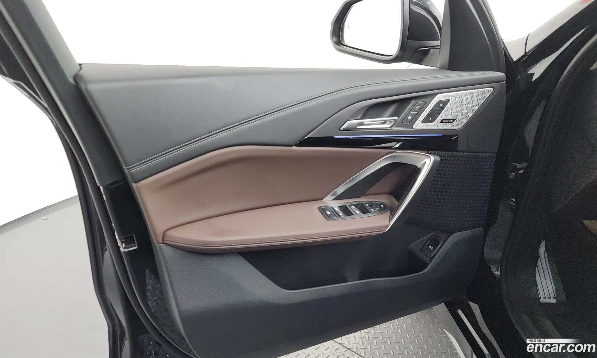 BMW X1 2025 WBA51EE06S5124852 — 32