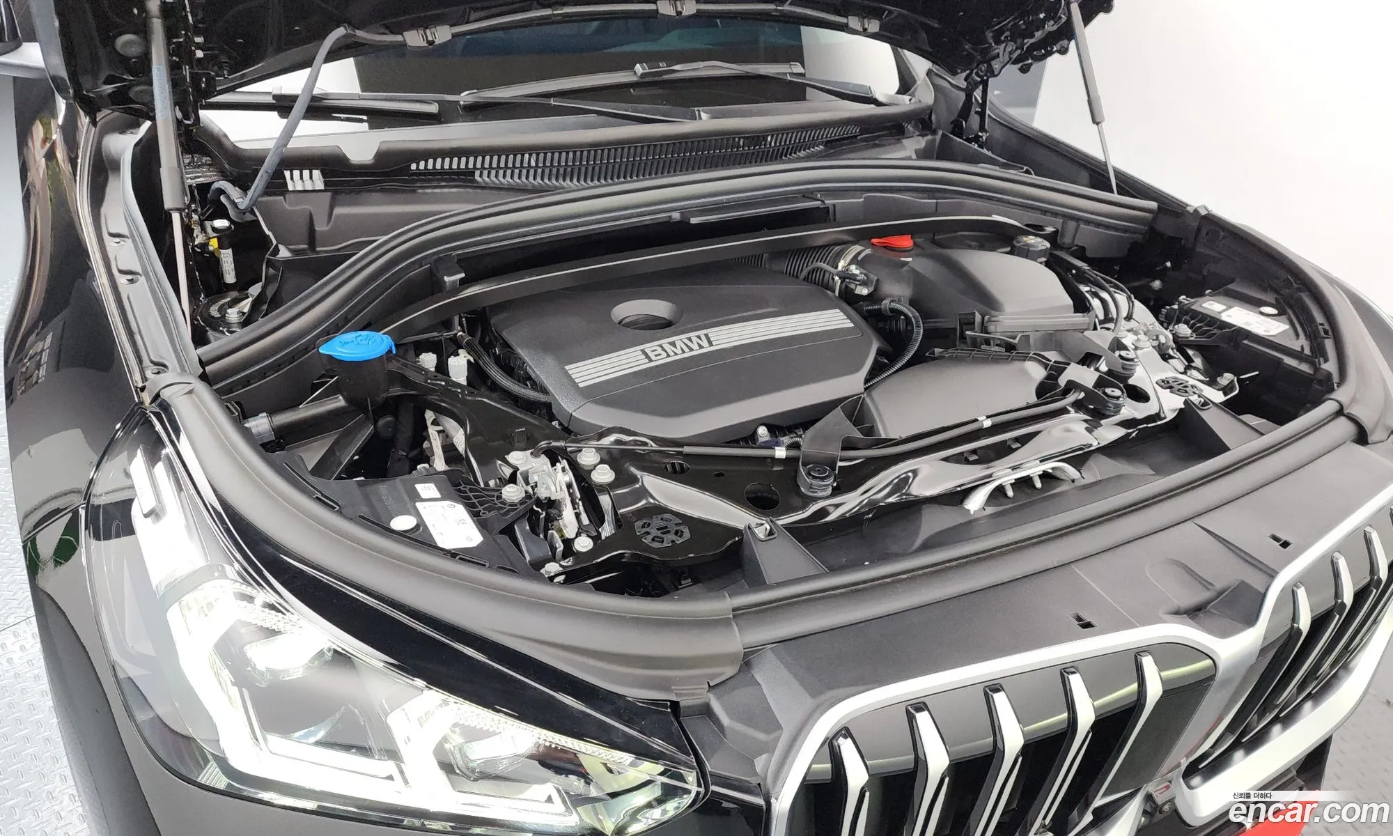 BMW X1 2025 WBA51EE06S5124852 — 30