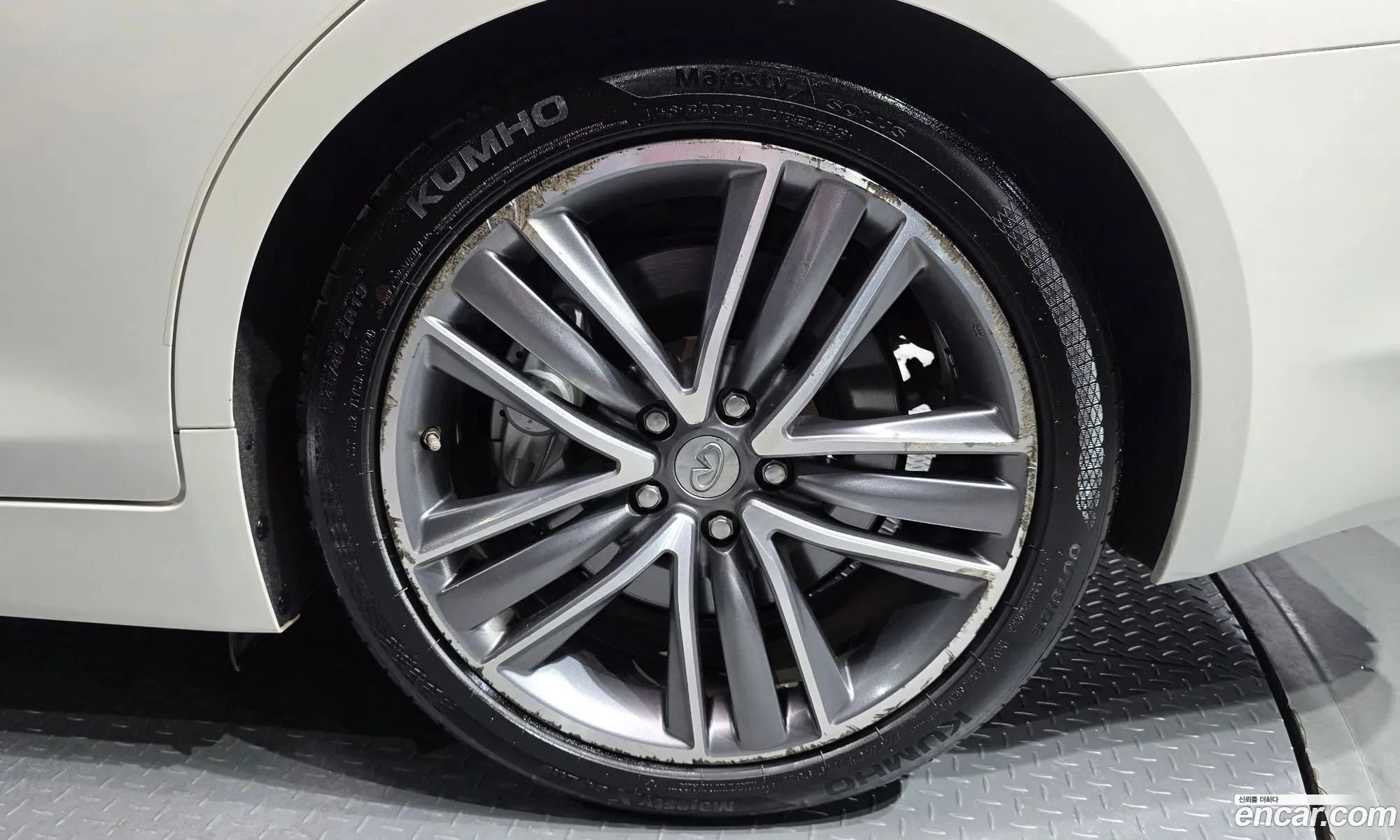 Infiniti Q50 2016 JNKAV71E5GM580226 — 18