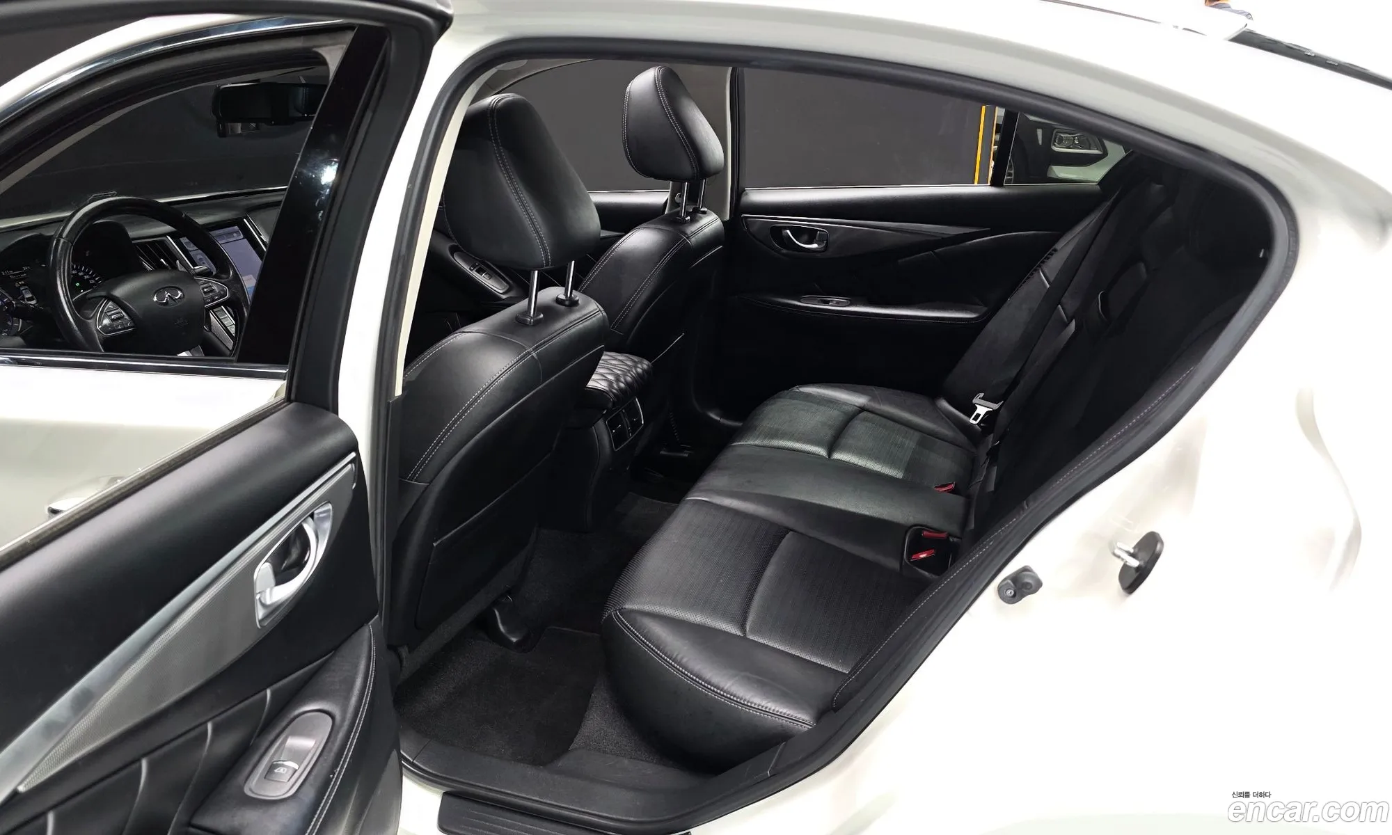 Infiniti Q50 2016 JNKAV71E5GM580226 — 6