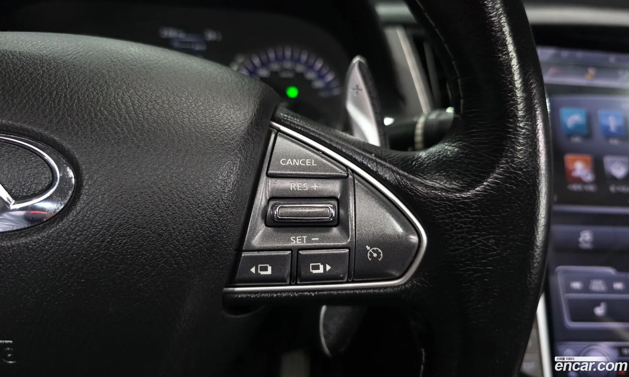 Infiniti Q50 2016 JNKAV71E5GM580226 — 9