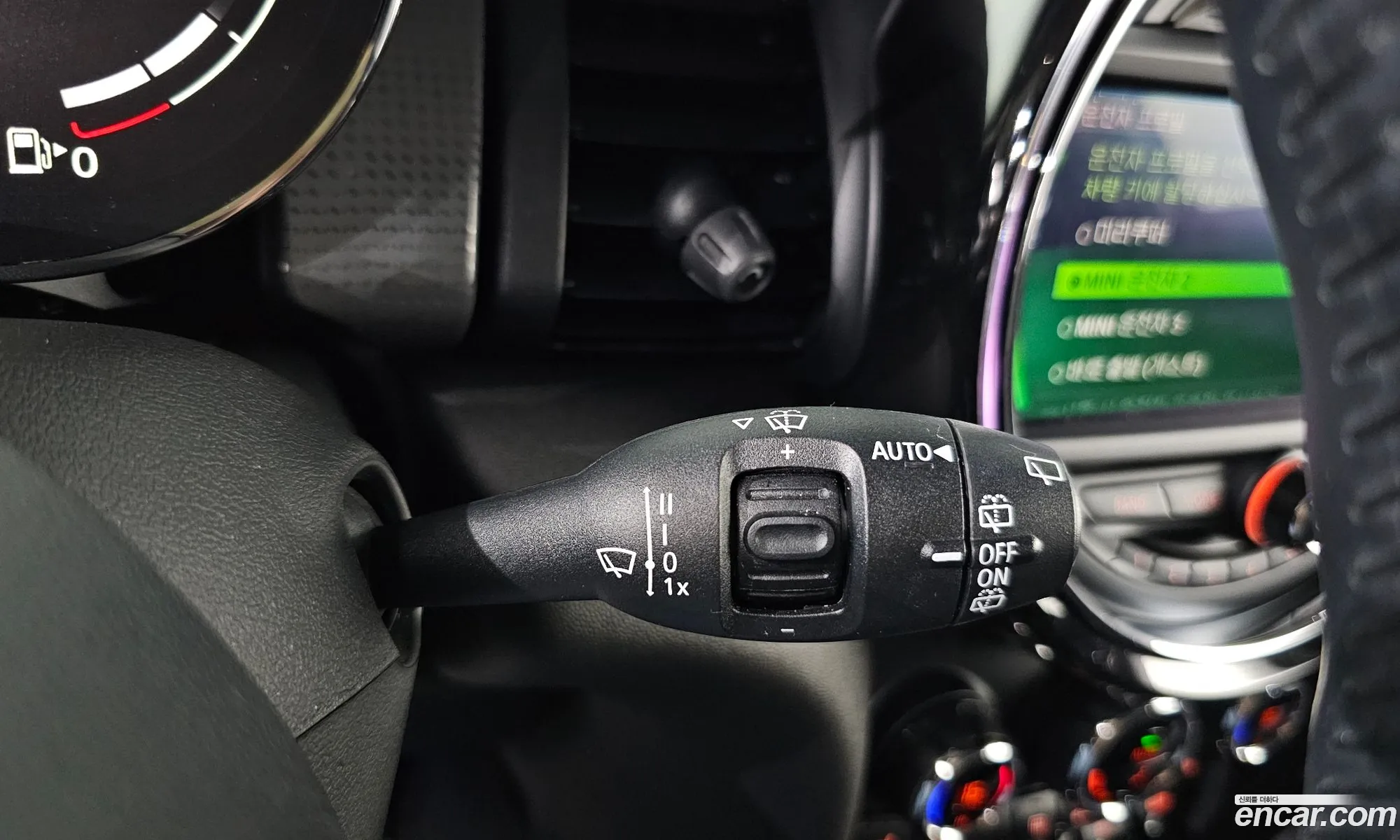 Mini Cooper 2021 WMWXV7105M2N71076 — 2