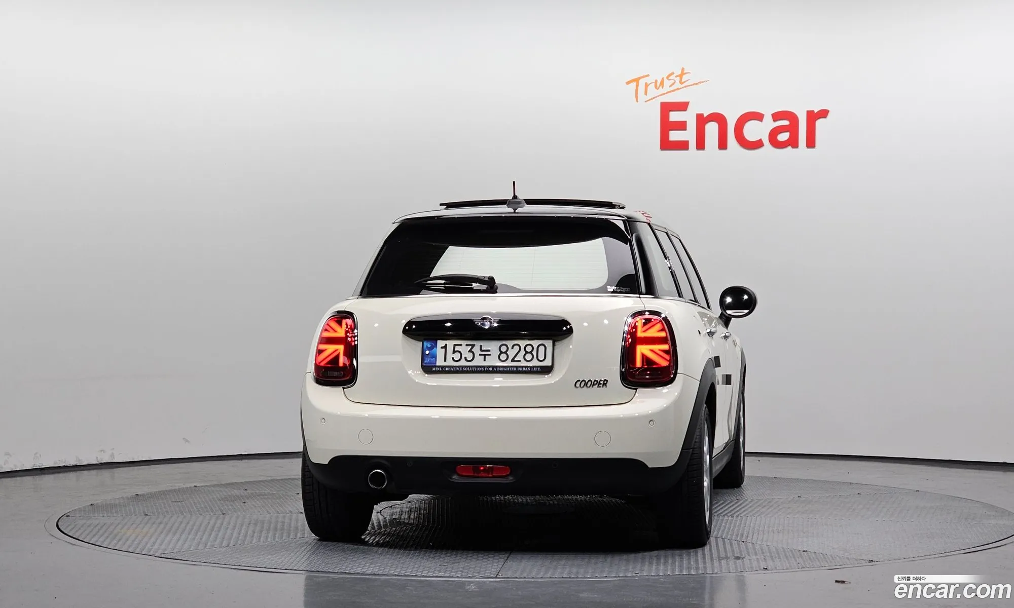 Mini Cooper 2021 WMWXV7105M2N71076 — 9