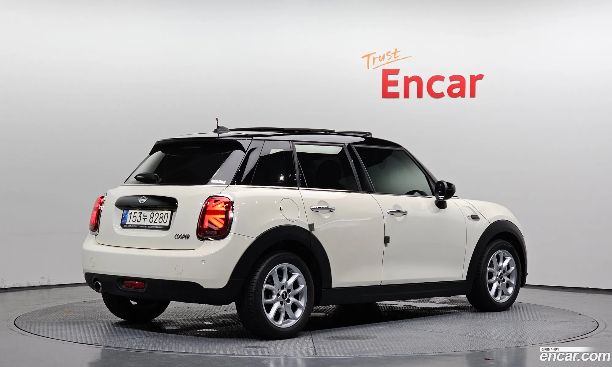 Mini Cooper 2021 WMWXV7105M2N71076 — 26
