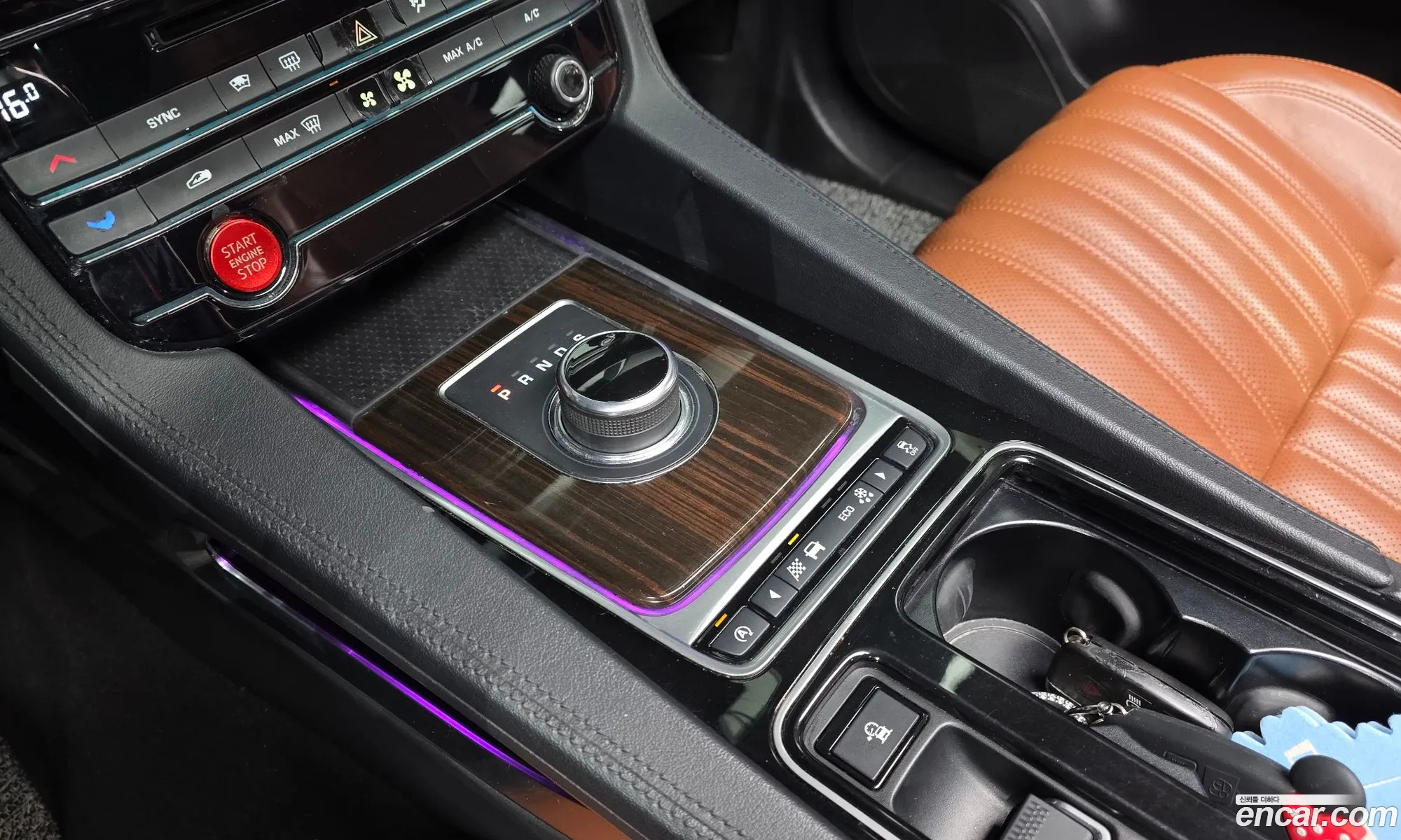 Jaguar F-Pace 2016 — 19